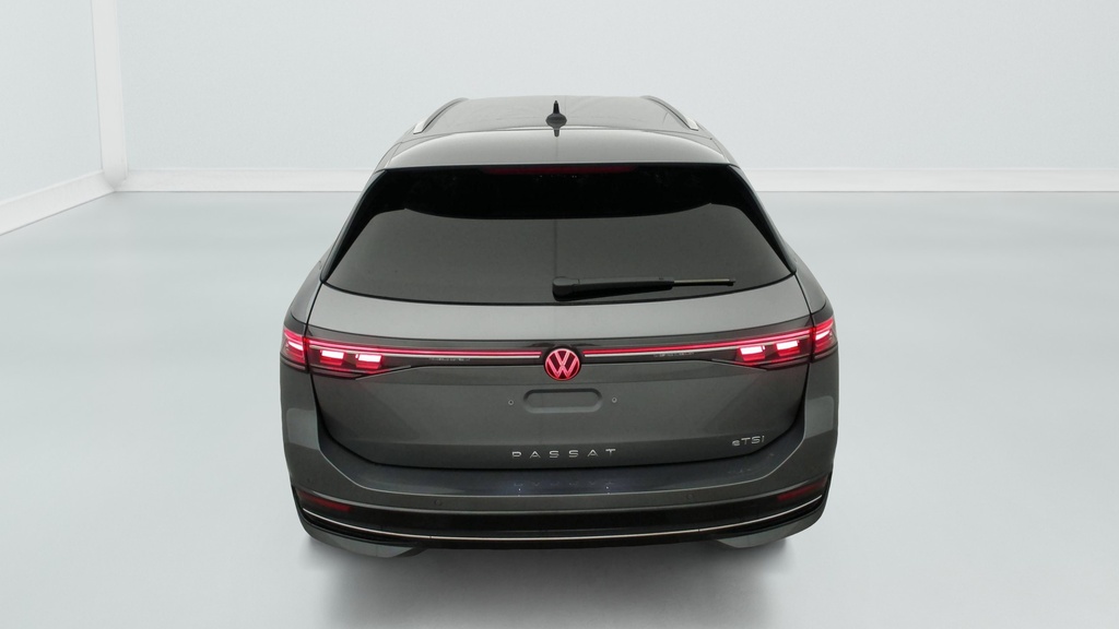 Volkswagen Passat 1.5 eTSI OPF 150 DSG7 Elegance