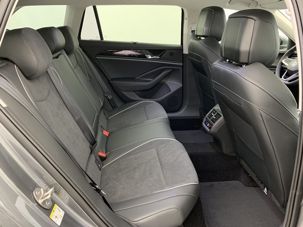 Volkswagen Passat 1.5 eTSI OPF 150 DSG7 Elegance