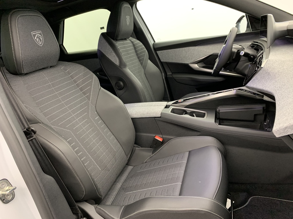 Peugeot 3008 Hybrid 145 e-DCS6 GT