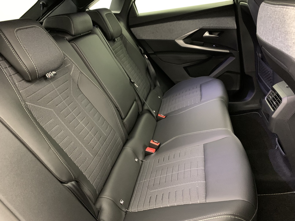 Peugeot 3008 Hybrid 145 e-DCS6 GT