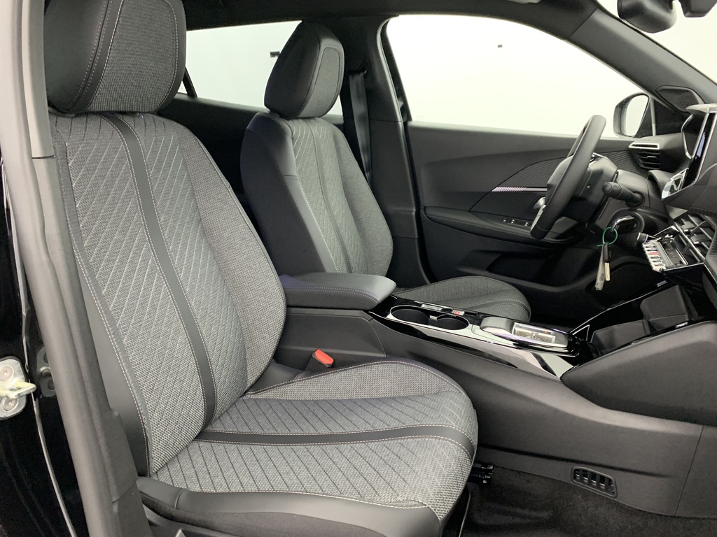 Peugeot 2008 Hybrid 145 e-DCS6 Allure