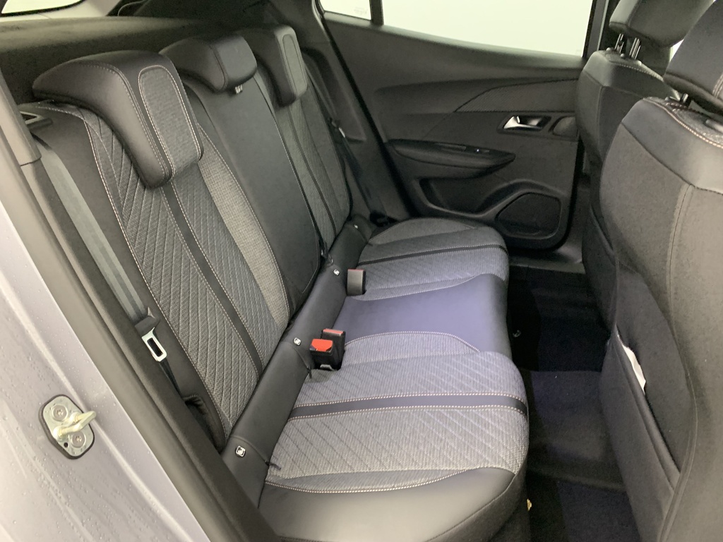 Peugeot 2008 Hybrid 145 e-DCS6 Allure