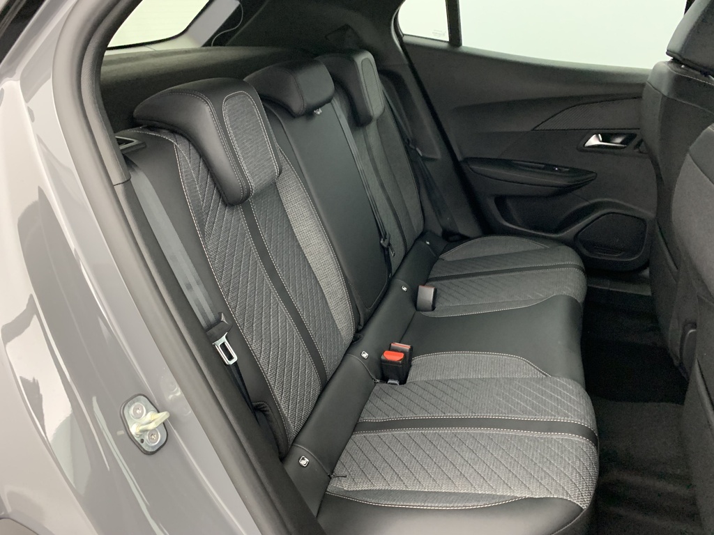 Peugeot 2008 Hybrid 145 e-DCS6 Allure