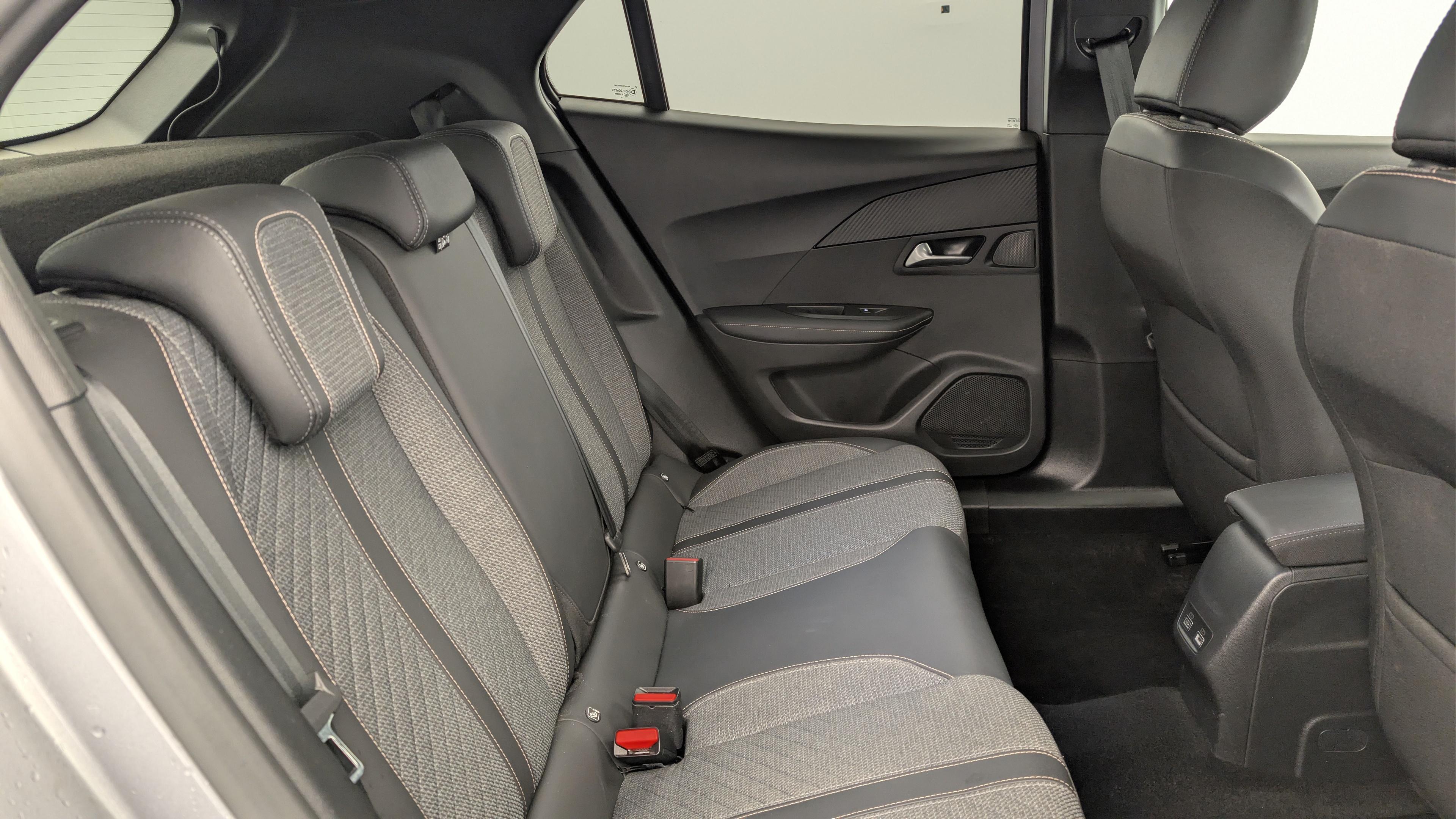 Peugeot 2008 Hybrid 136 e-DCS6 Allure