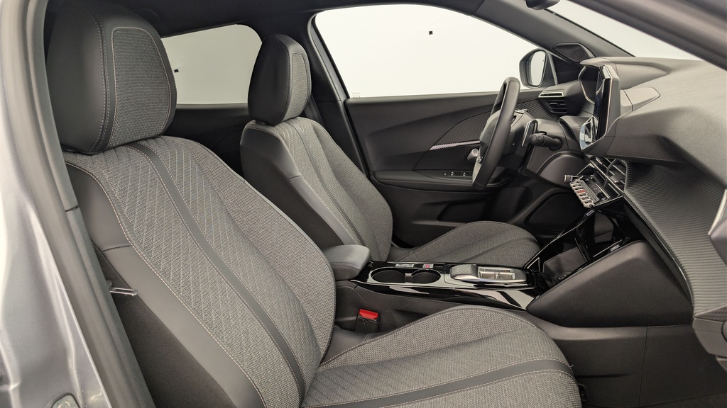 Peugeot 2008 Hybrid 136 e-DCS6 Allure