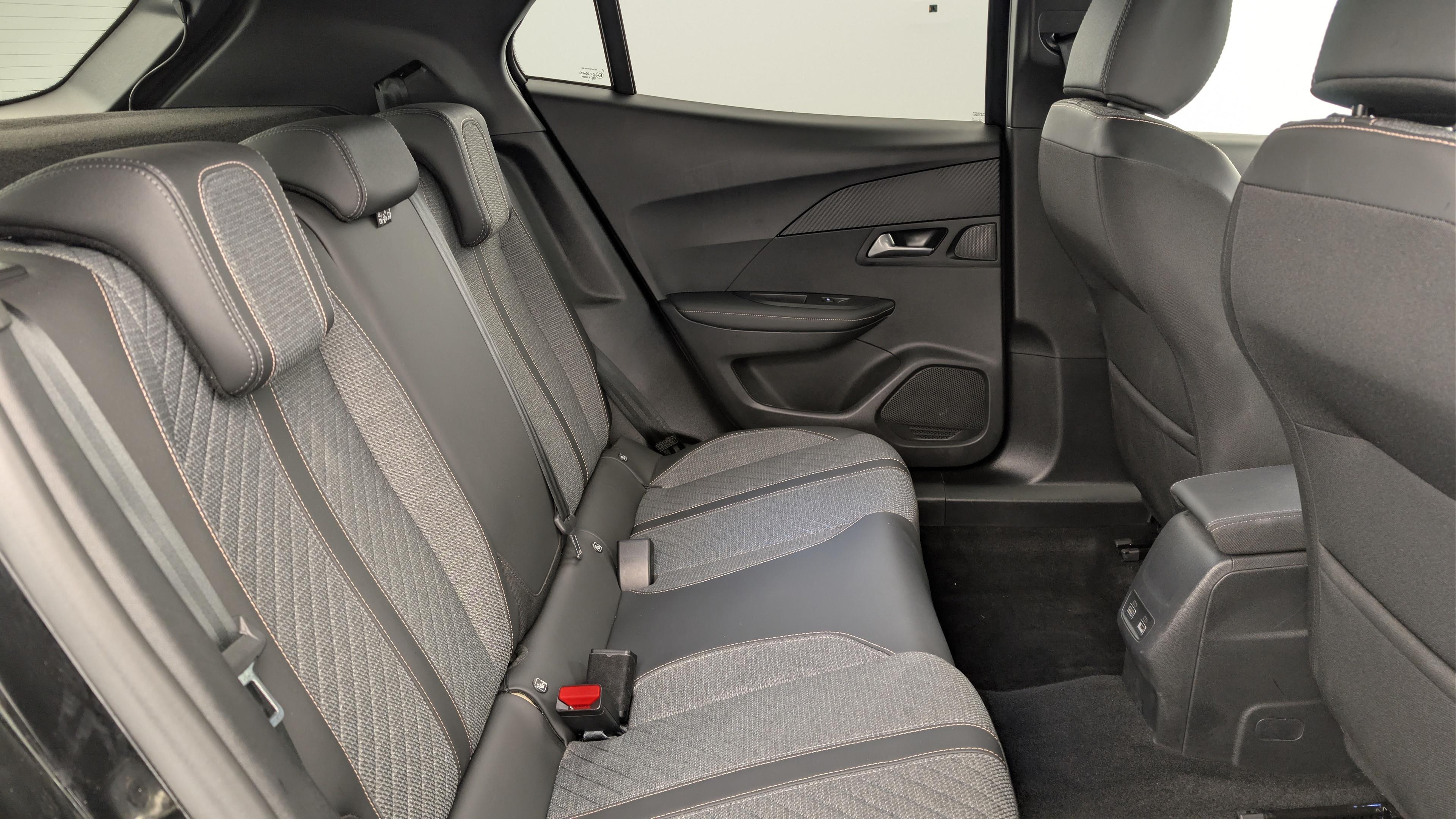 Peugeot 2008 Hybrid 136 e-DCS6 Allure