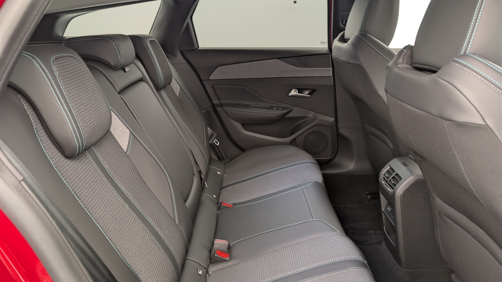 Peugeot 308 SW Hybrid 145 e-DCS6 Allure