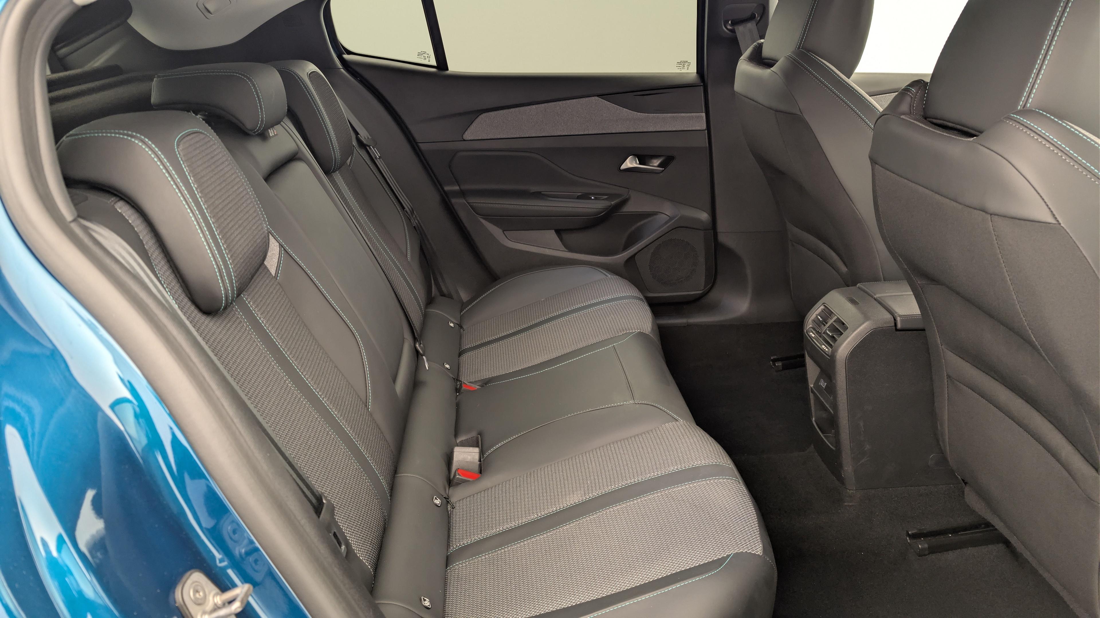 Peugeot 408 Hybrid 145 e-DCS6 Allure