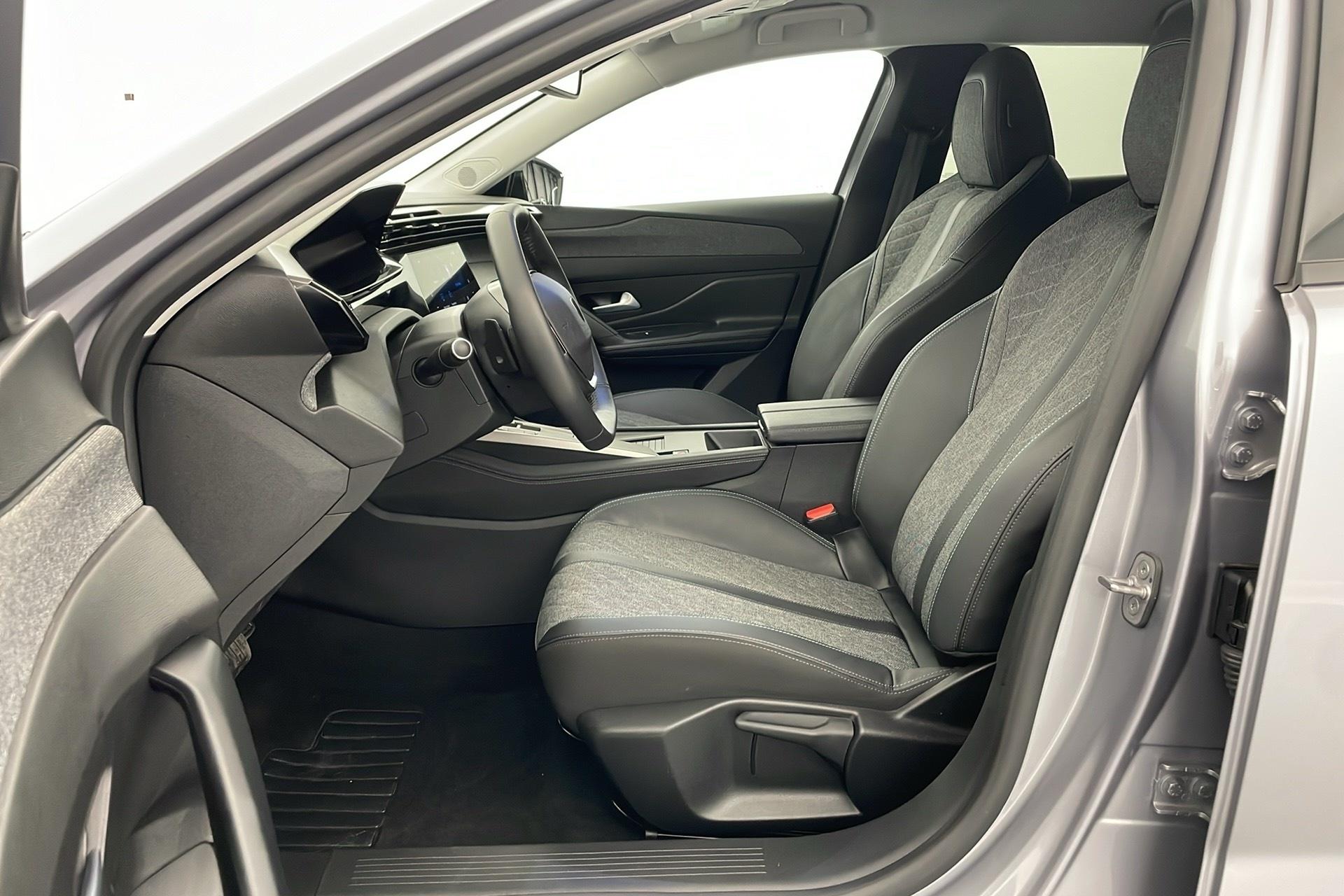 Peugeot 408 Hybrid 136 e-DCS6 Allure