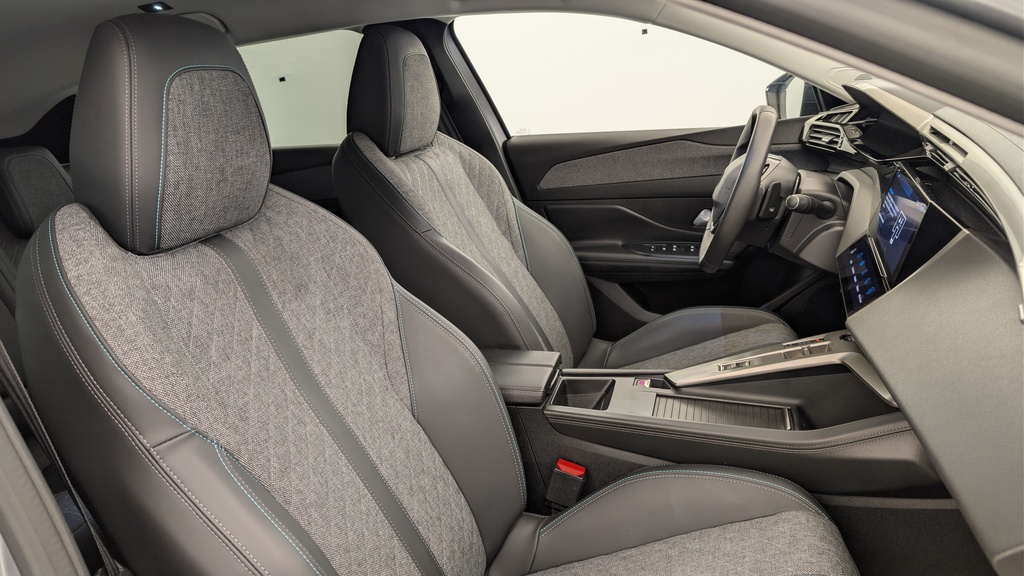 Peugeot 408 Hybrid 136 e-DCS6 Allure