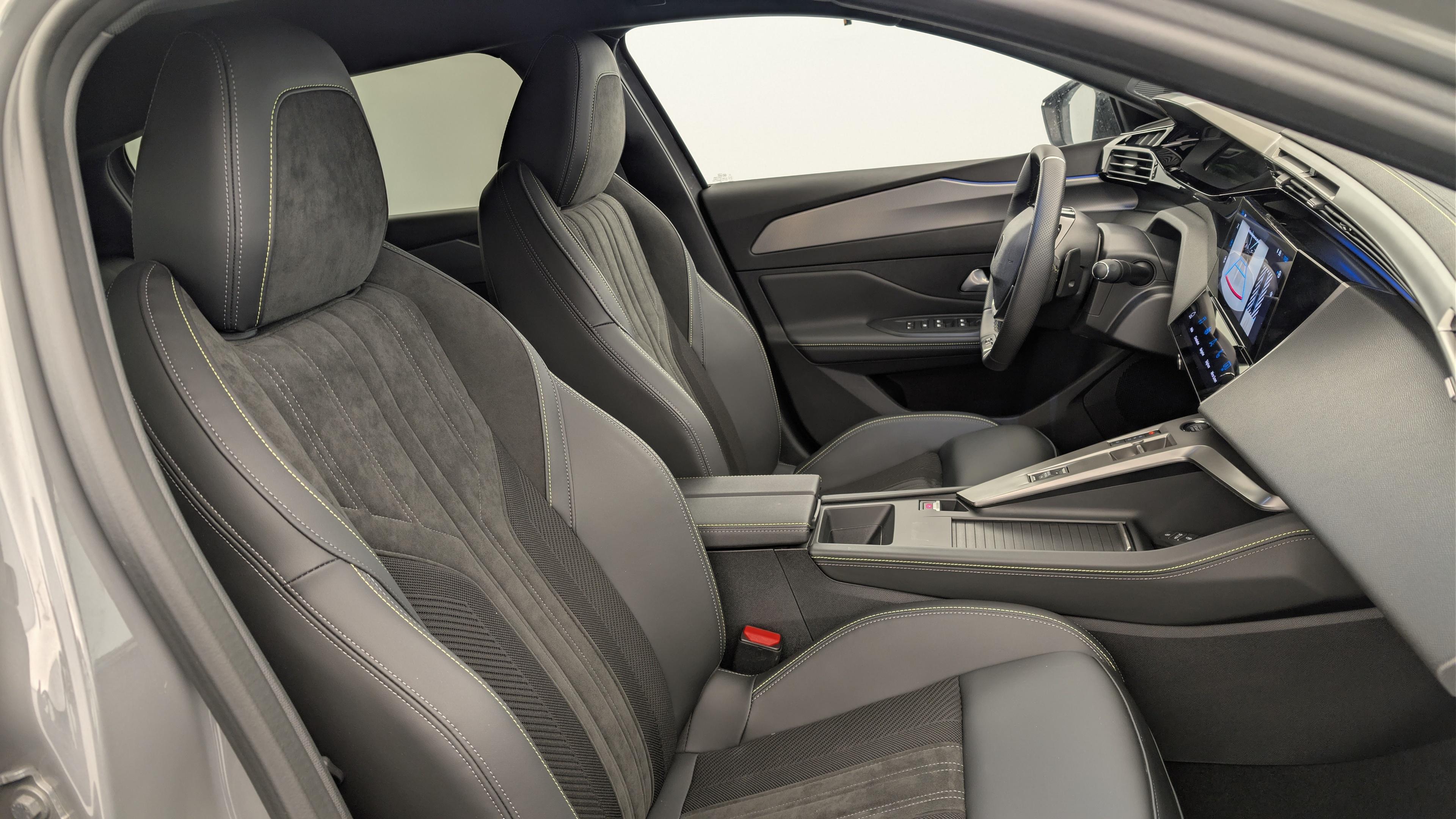 Peugeot 408 PHEV 225 e-EAT8 GT