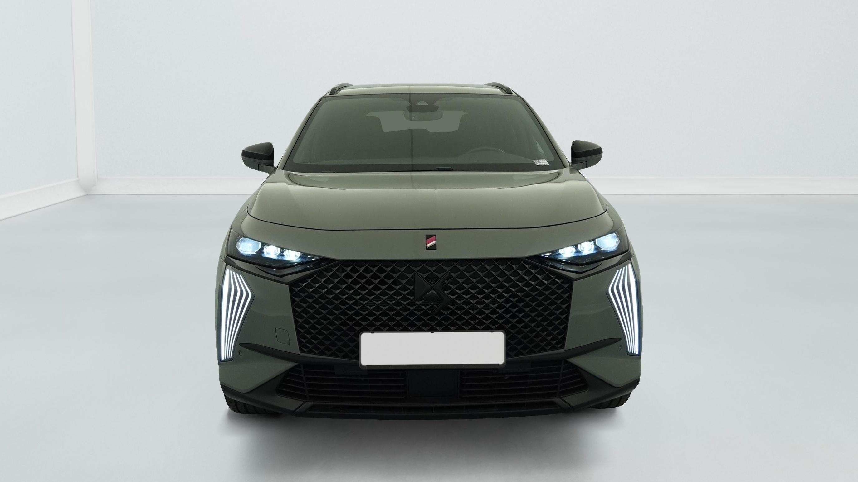 ds DS7 Hybride Rechargeable E-Tense 300 EAT8 4x4 Performance Line +