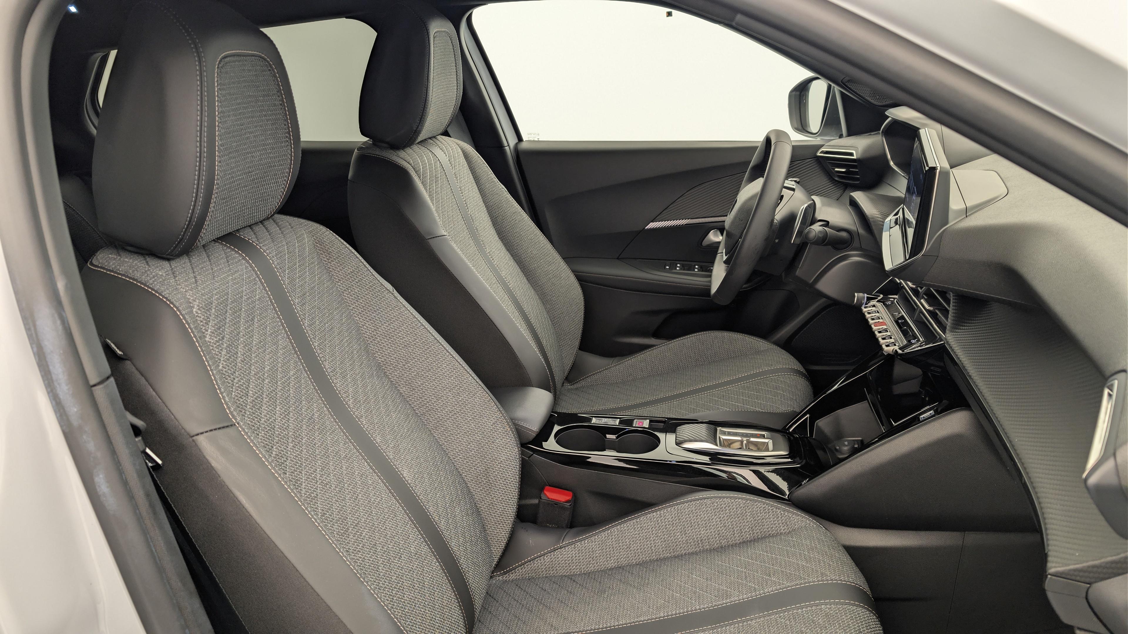 Peugeot 2008 Hybrid 145 e-DCS6 Allure