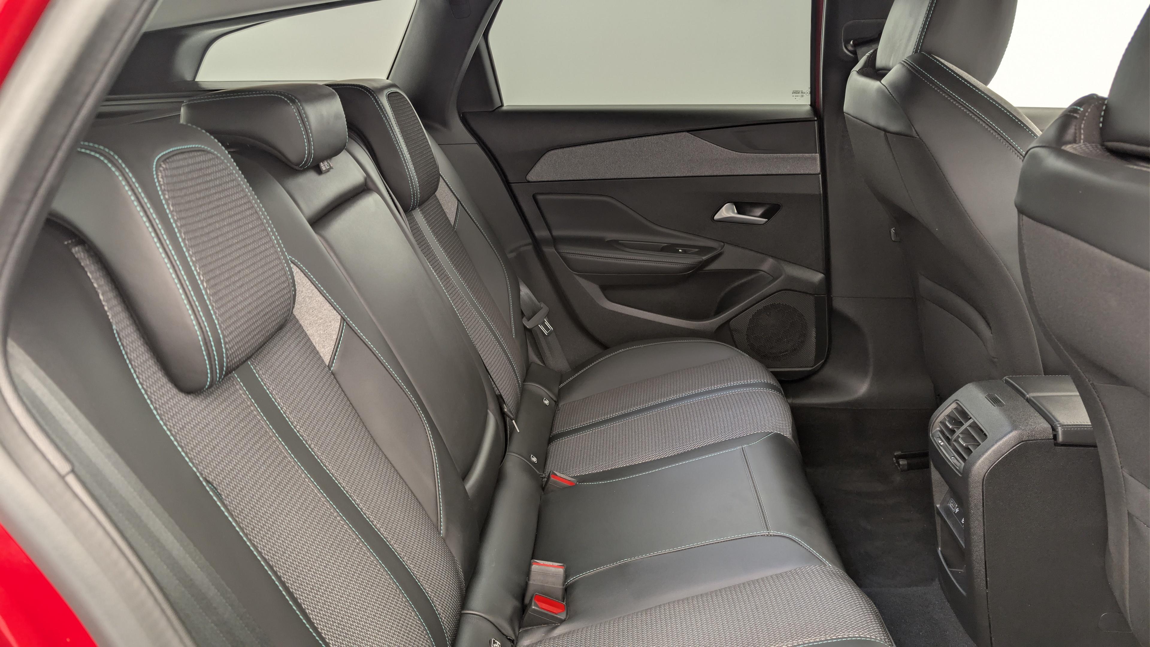 Peugeot 308 SW Hybrid 145 e-DCS6 Allure