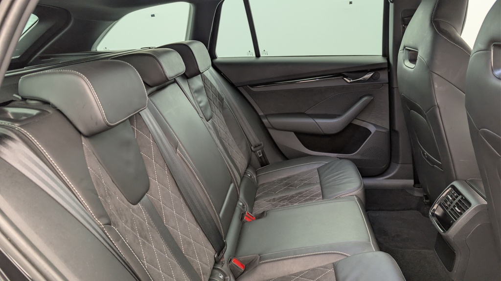 skoda Octavia Combi 1.4 TSI PHEV iV 245 ch DSG6e RS