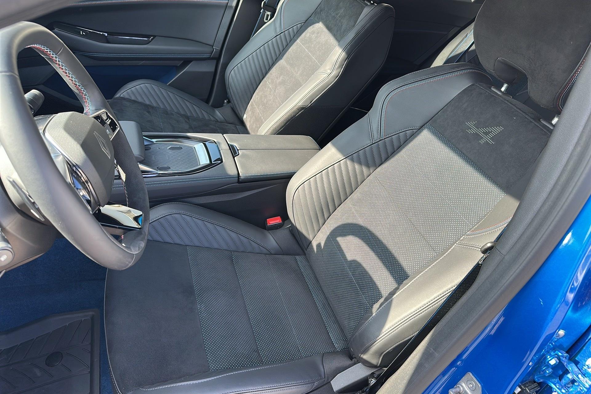 Renault Rafale hyper hybrid E-Tech 4x4 300 esprit Alpine