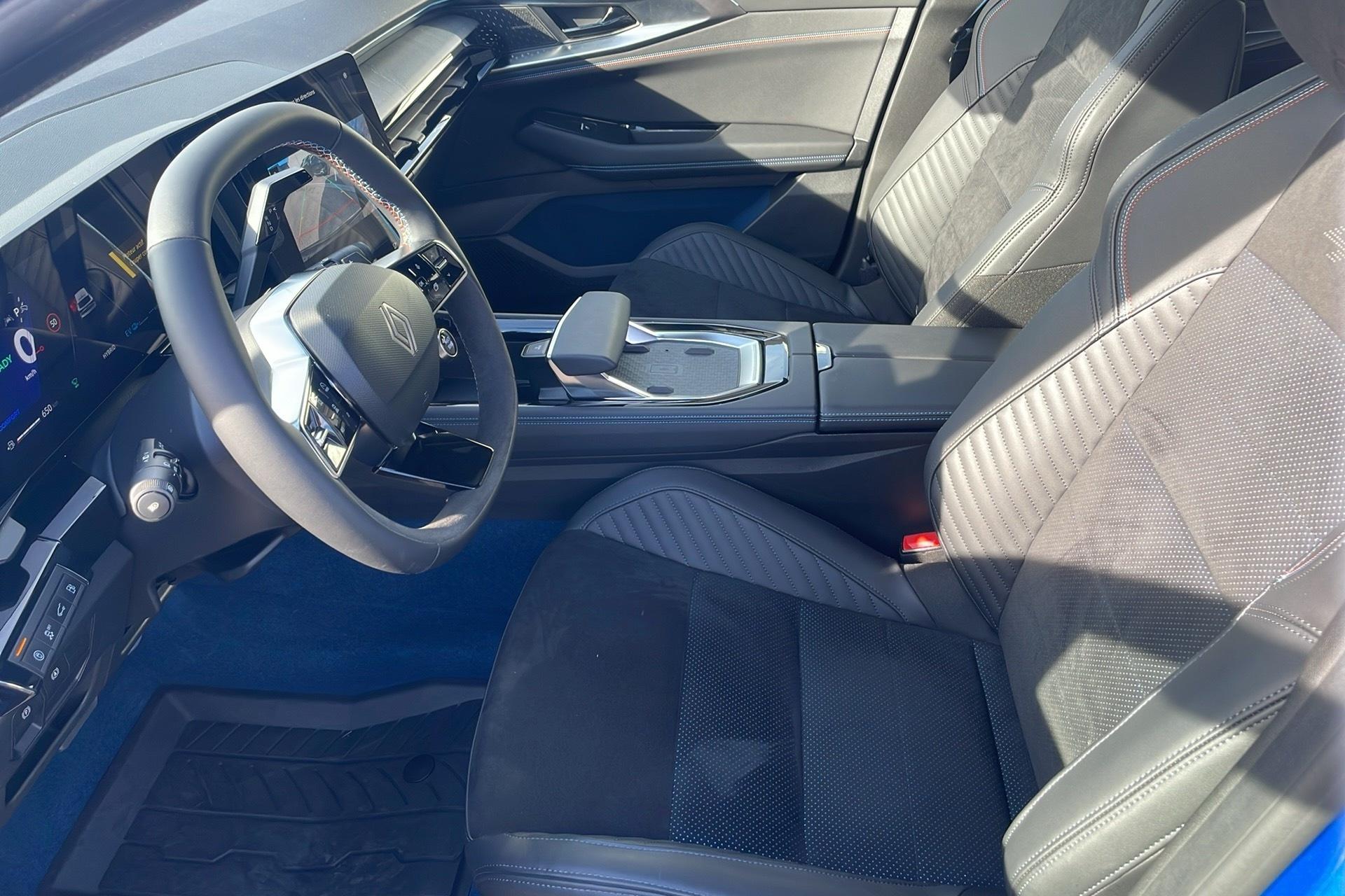 Renault Rafale hyper hybrid E-Tech 4x4 300 esprit Alpine