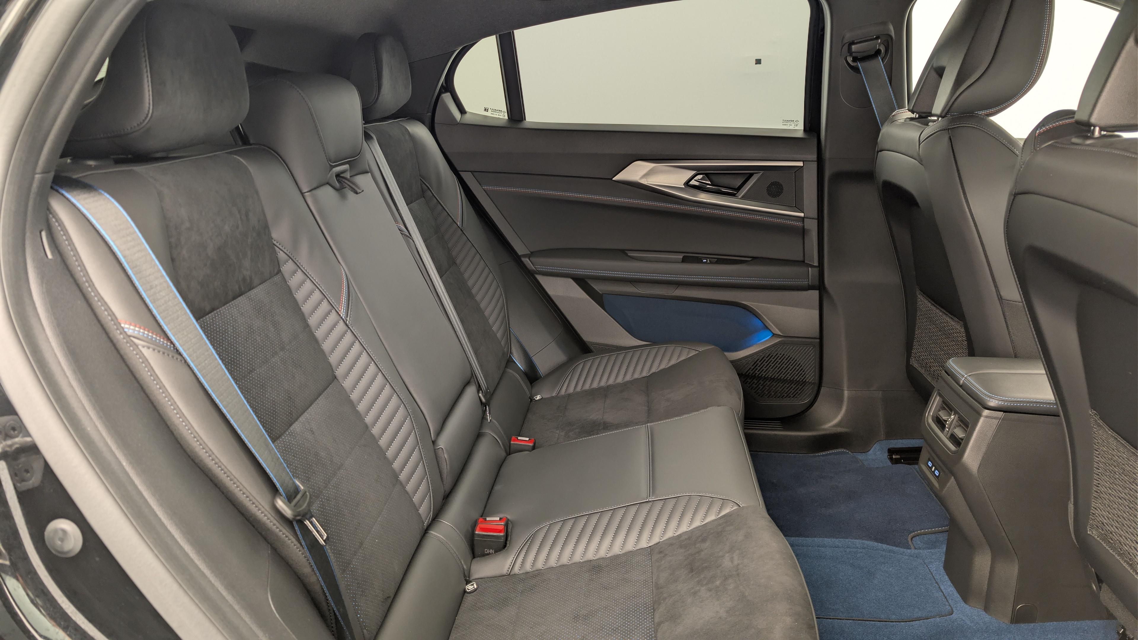 Renault Rafale hyper hybrid E-Tech 4x4 300 esprit Alpine