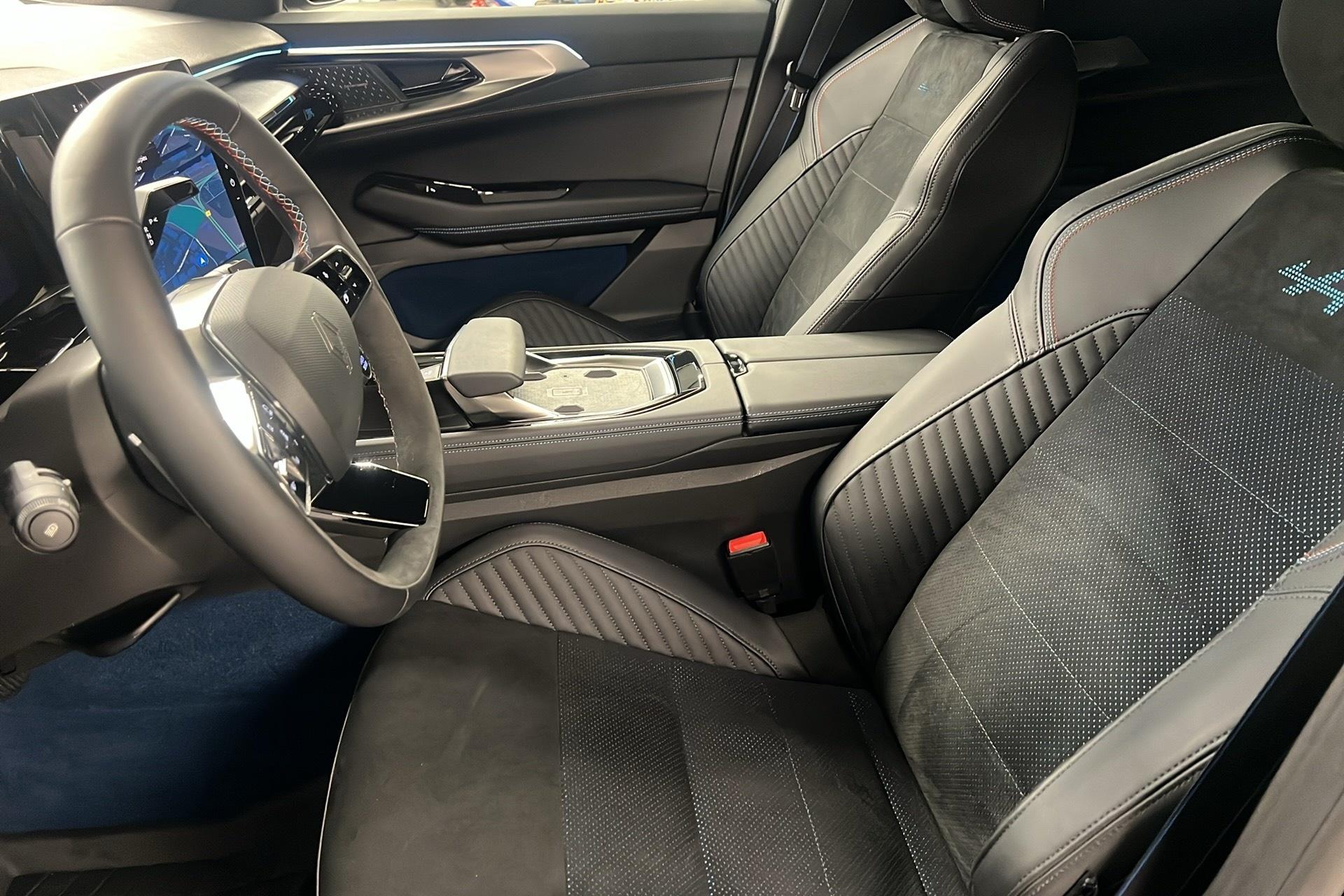 Renault Rafale hyper hybrid E-Tech 4x4 300 esprit Alpine