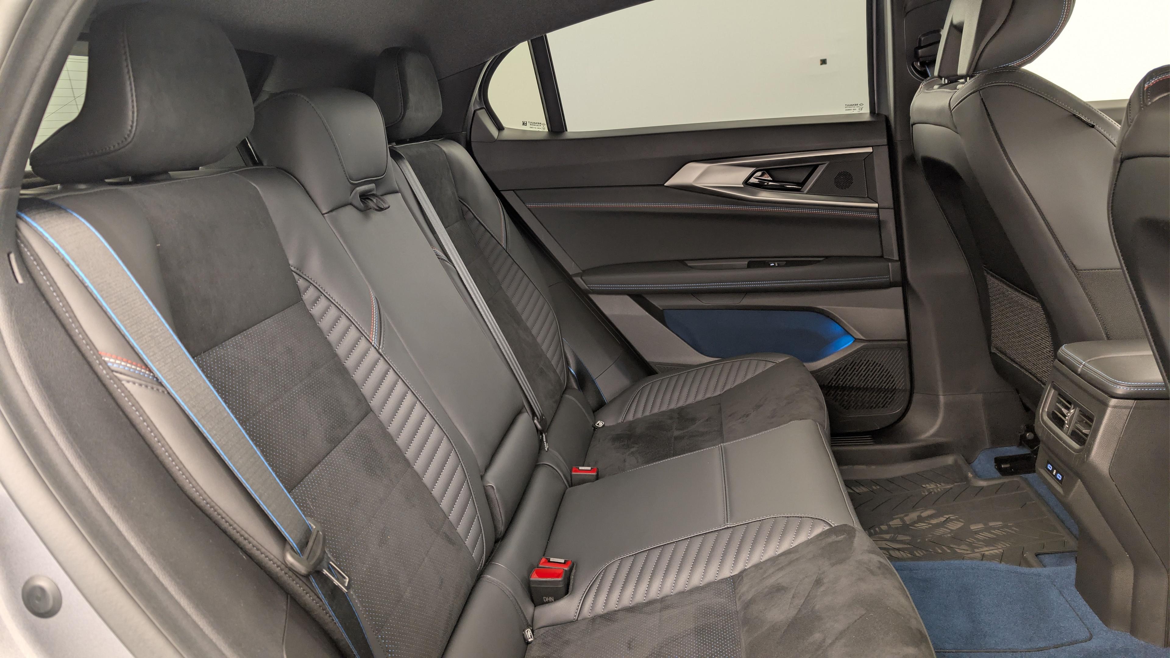 Renault Rafale hyper hybrid E-Tech 4x4 300 esprit Alpine