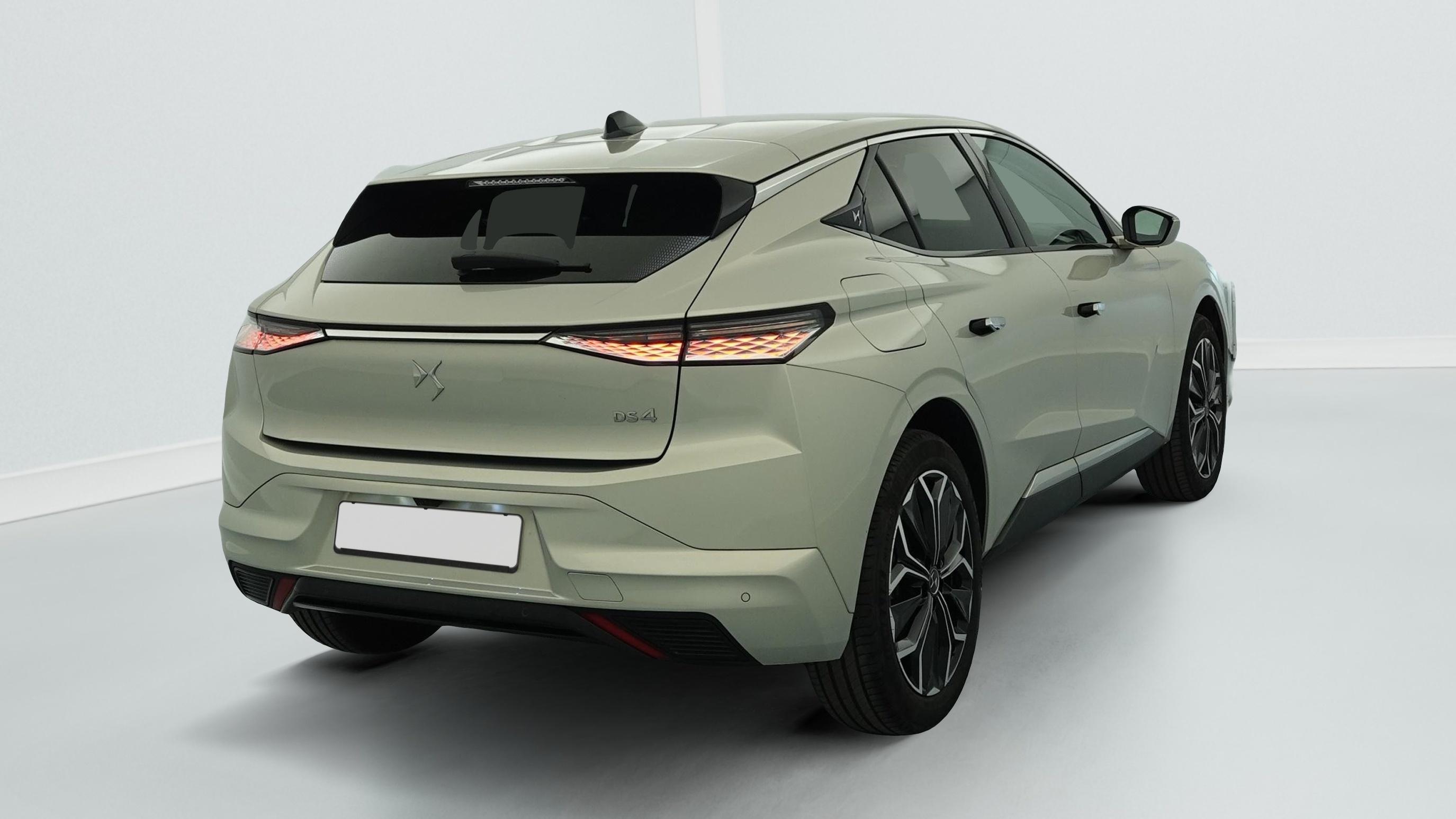 ds DS4 PureTech 130 EAT8 Etoile - Alcantara