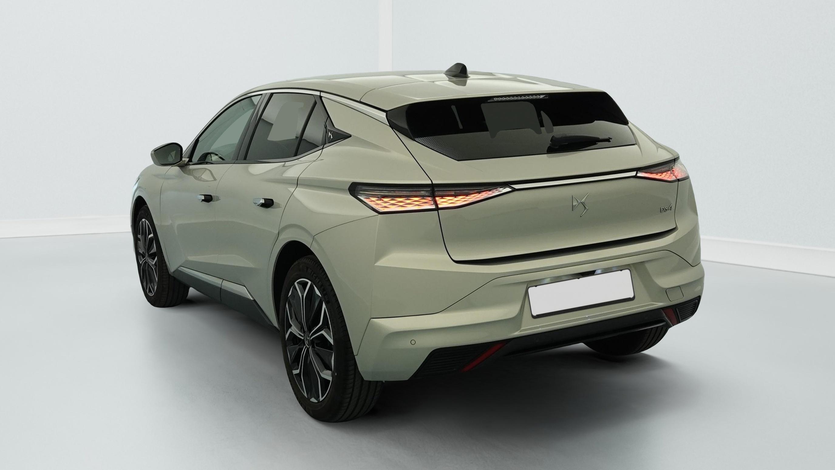 ds DS4 PureTech 130 EAT8 Etoile - Alcantara