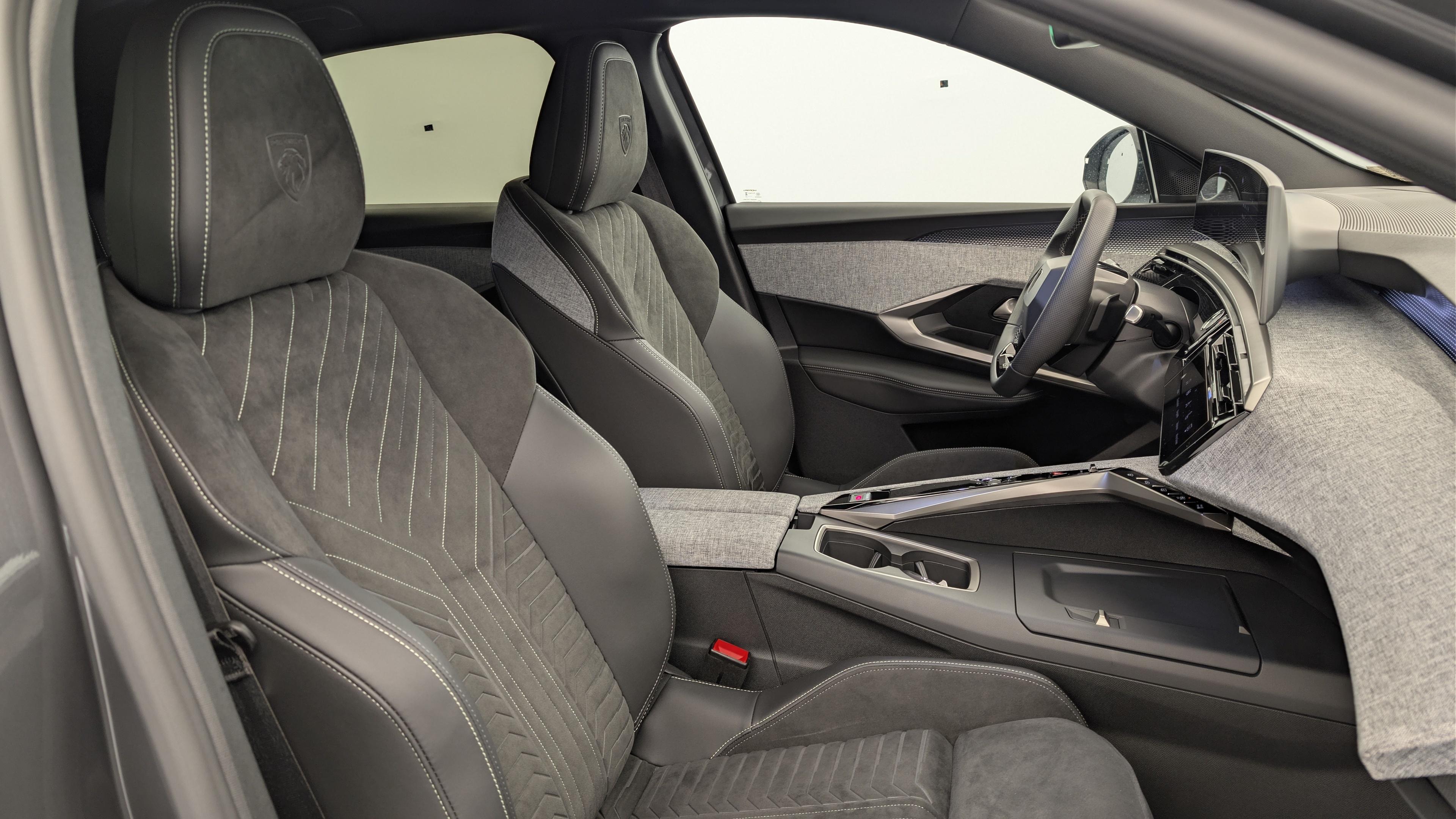 Peugeot 3008 Hybrid 145 e-DCS6 GT