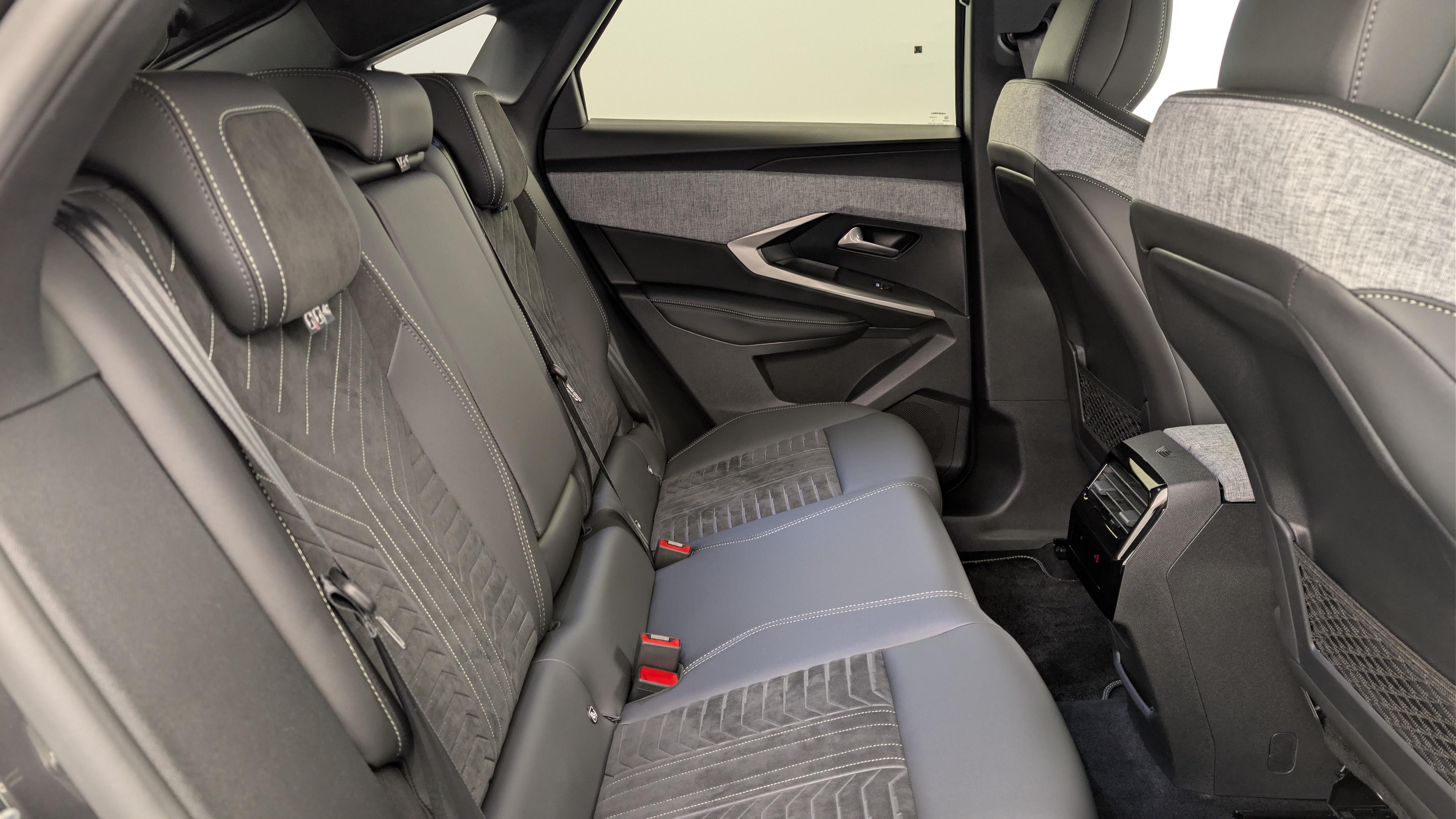 Peugeot 3008 Hybrid 145 e-DCS6 GT