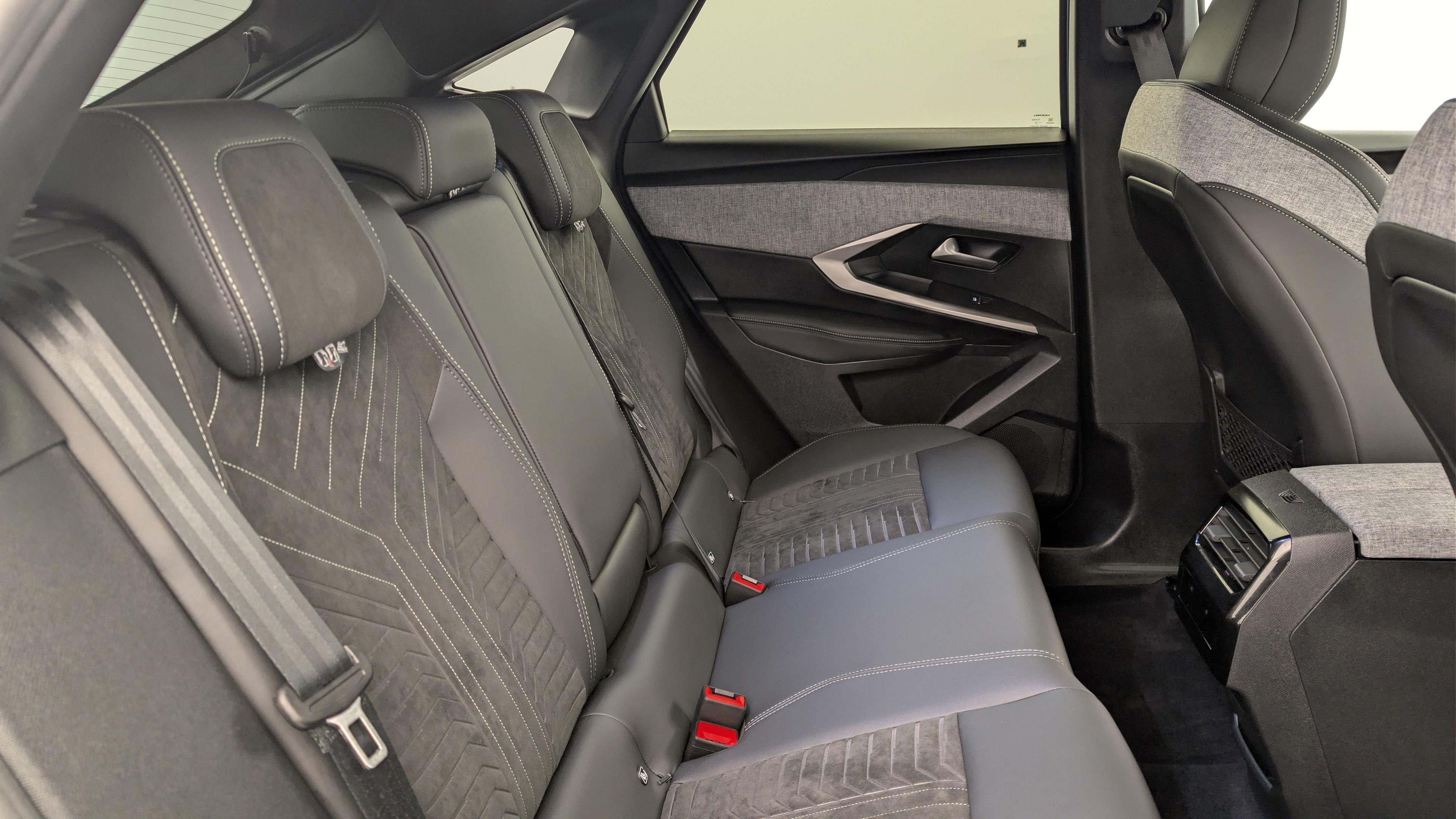 Peugeot 3008 Hybrid 145 e-DCS6 GT