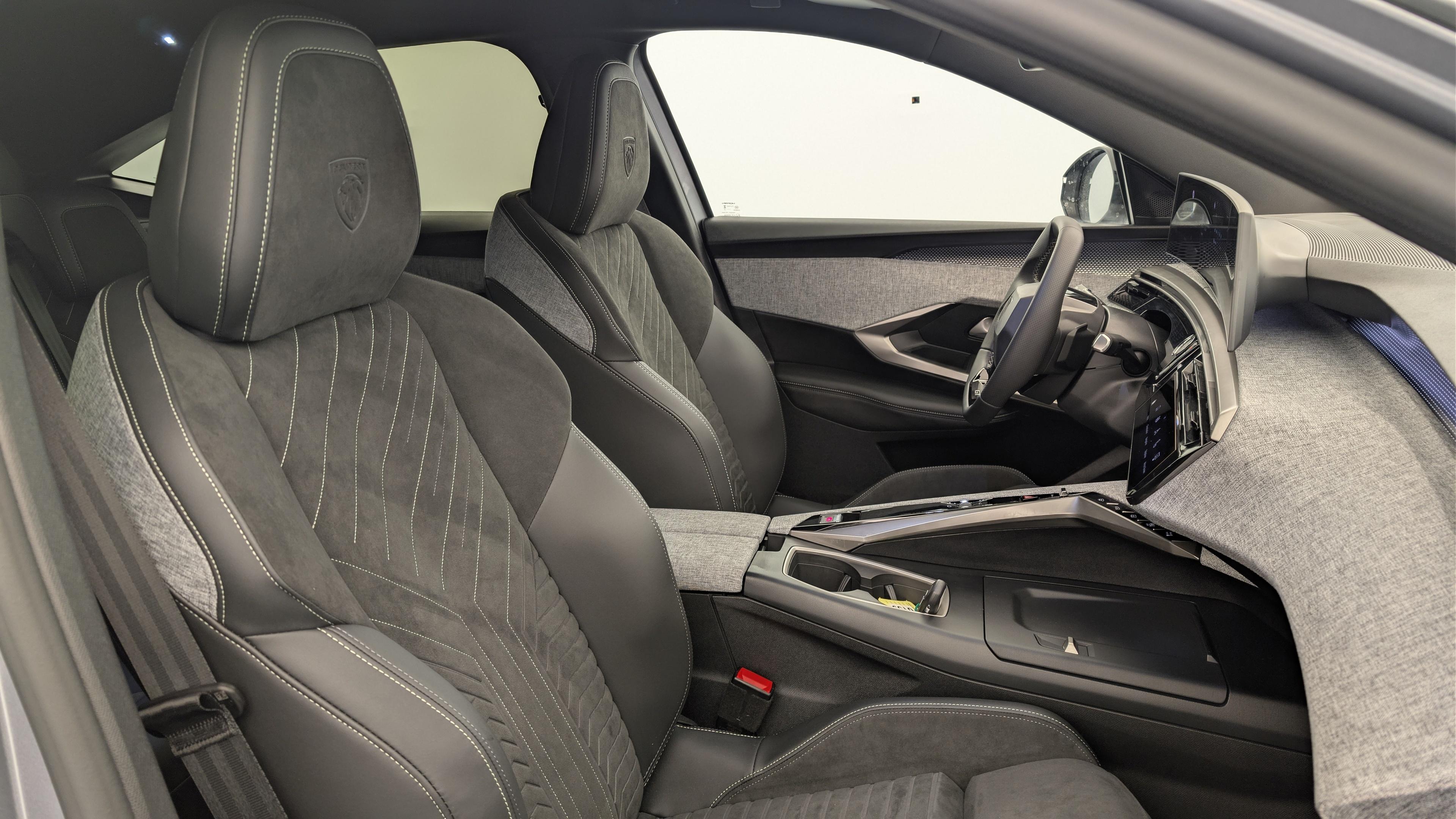 Peugeot 3008 Hybrid 145 e-DCS6 GT