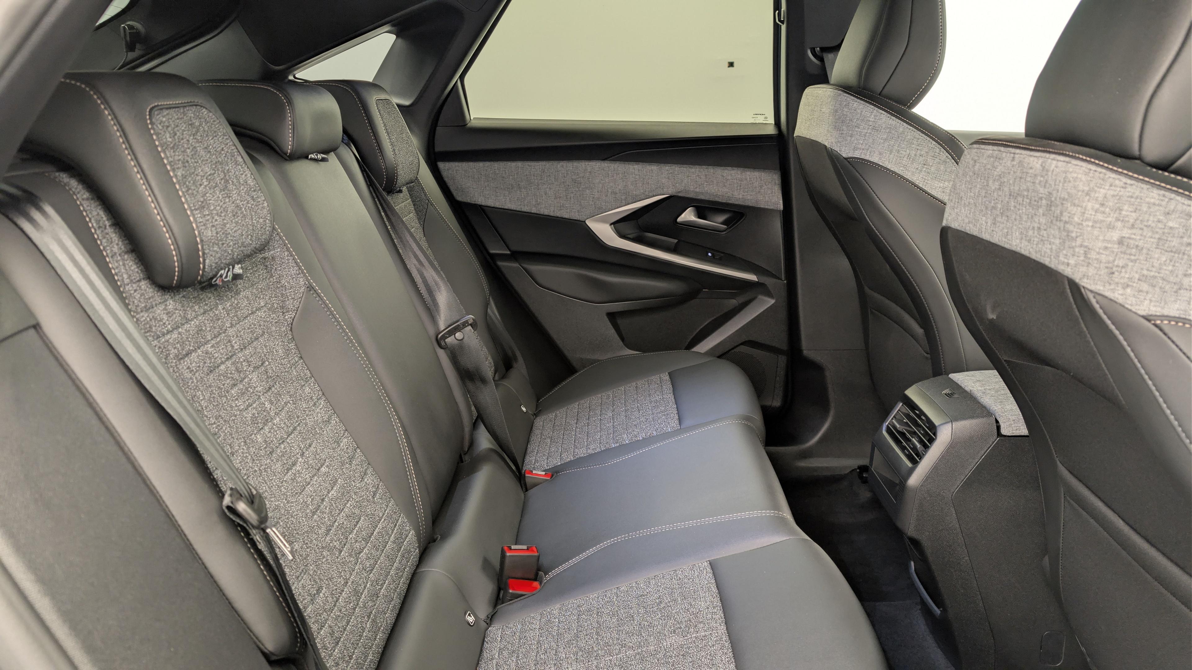 Peugeot 3008 Hybrid 145 e-DCS6 Allure