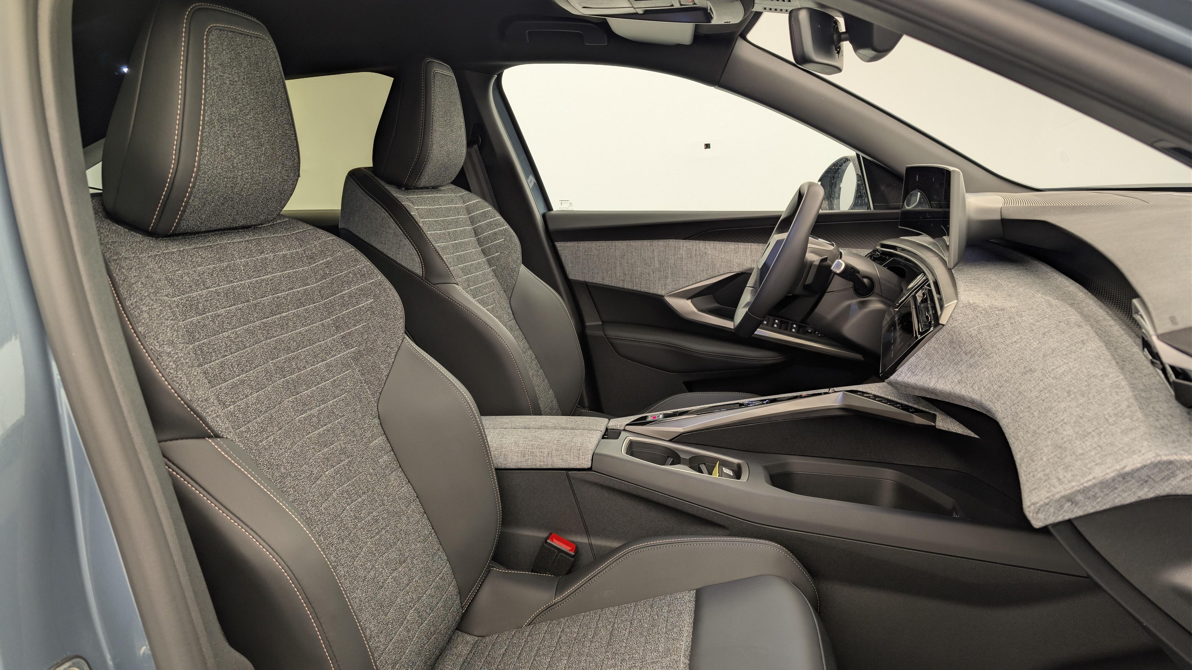 Peugeot 3008 Hybrid 145 e-DCS6 Allure