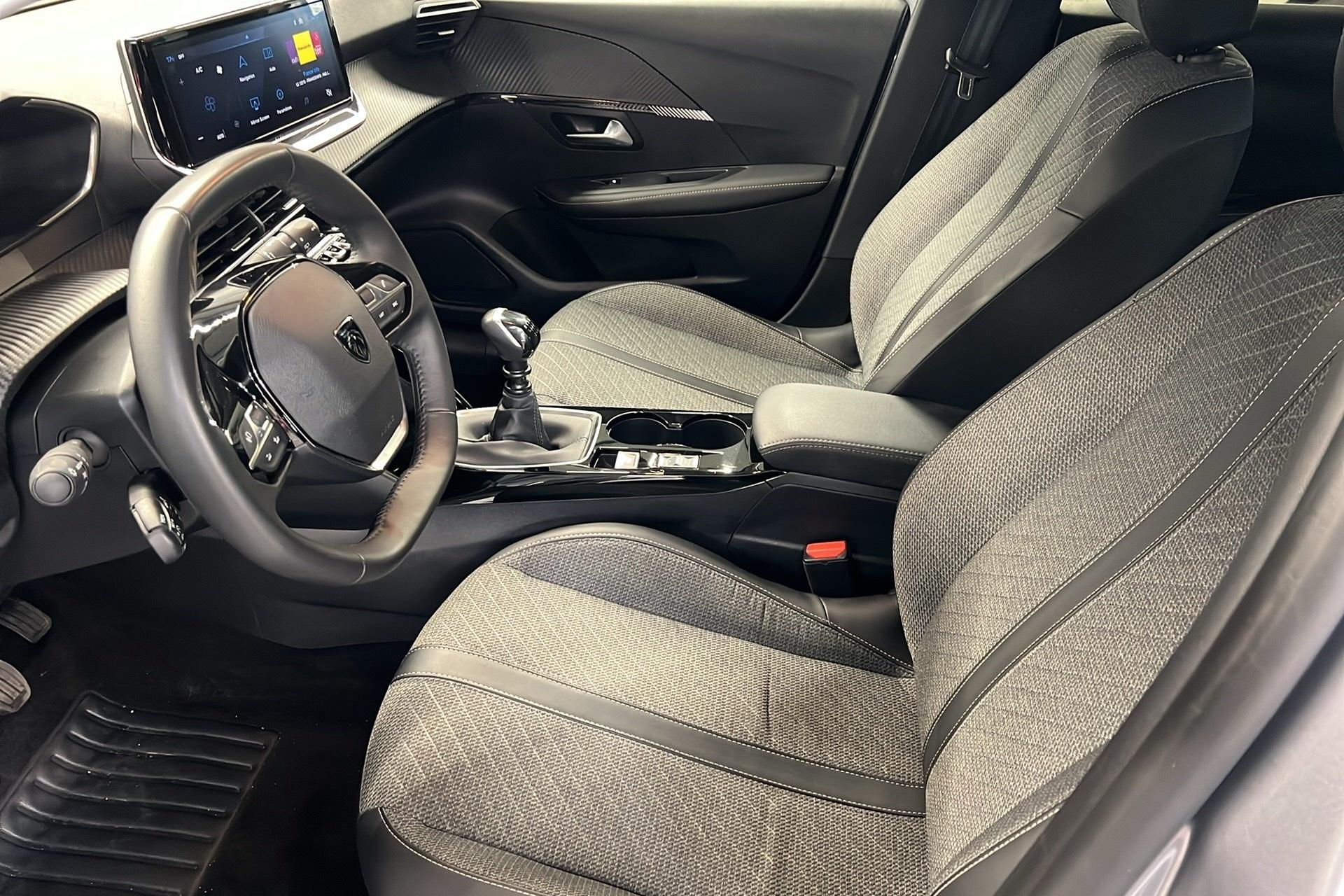 Peugeot 208 100 S&S BVM6 Allure