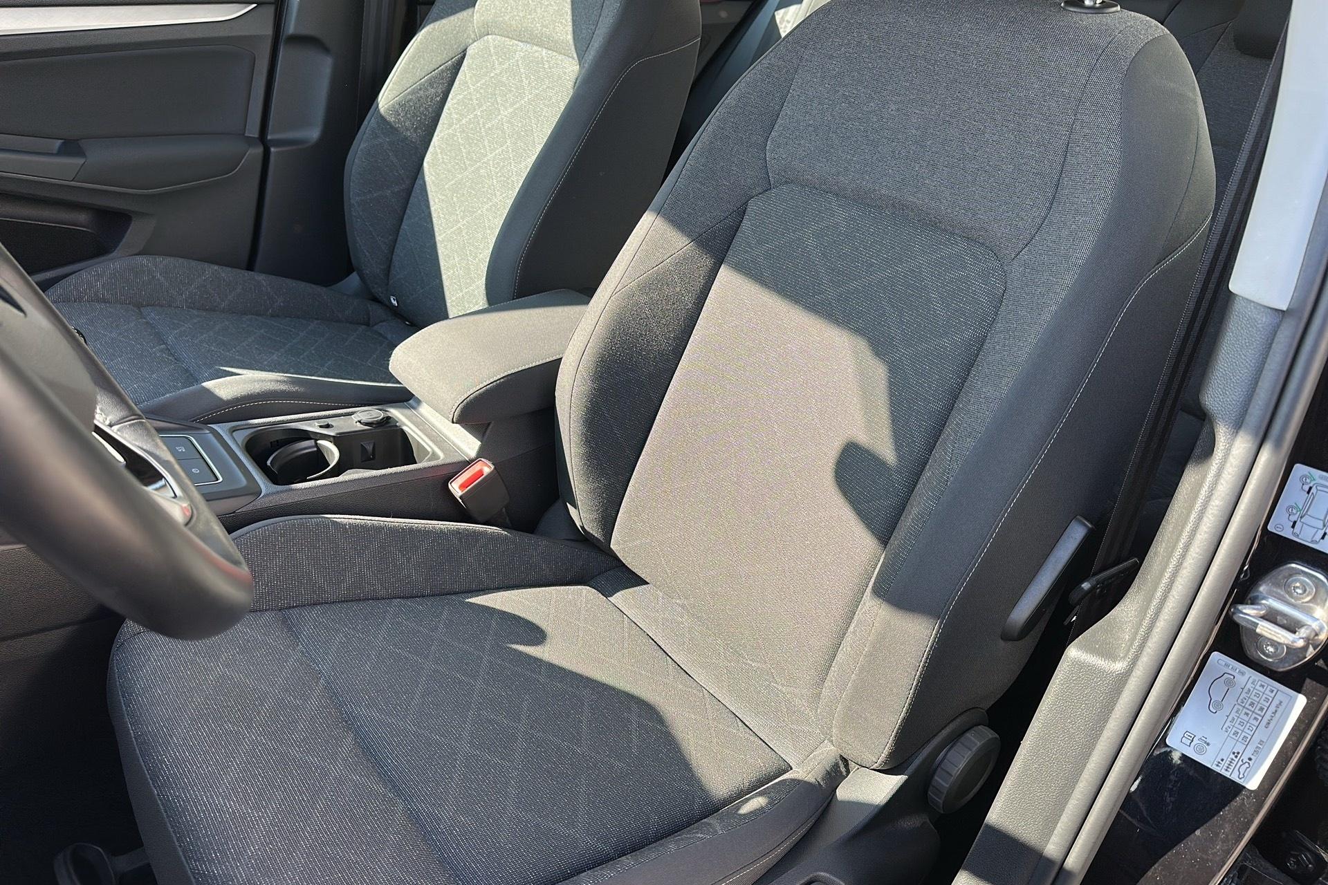 Volkswagen GOLF 8 1.5 TSI ACT OPF 130 BVM6 LIFE