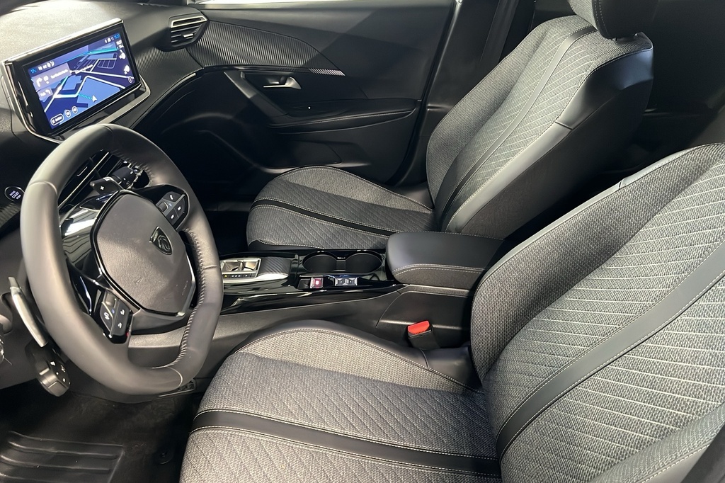 Peugeot 2008 Hybrid 145 e-DCS6 Allure