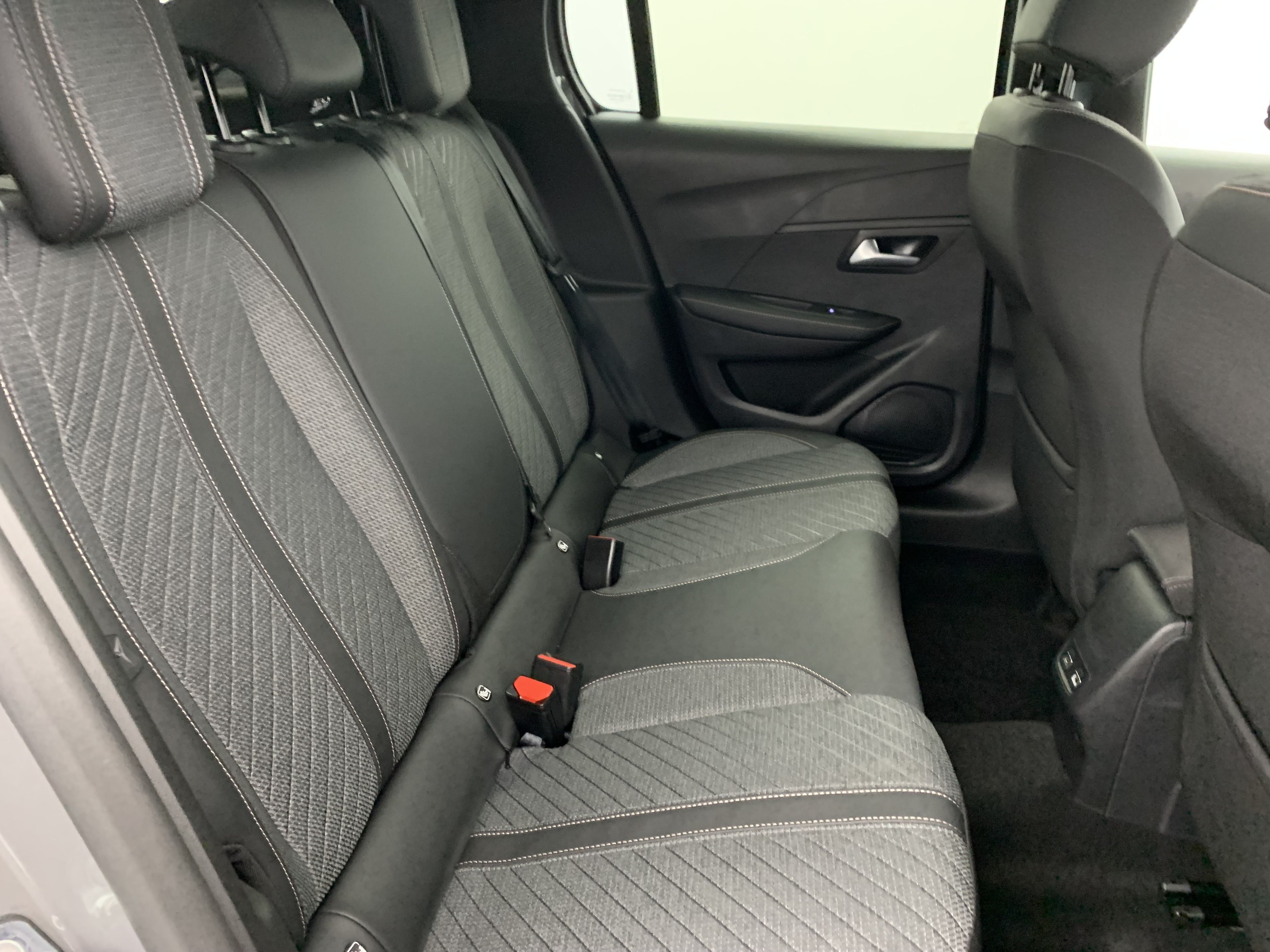 Peugeot 208 Hybrid 110 e-DCS6 Allure