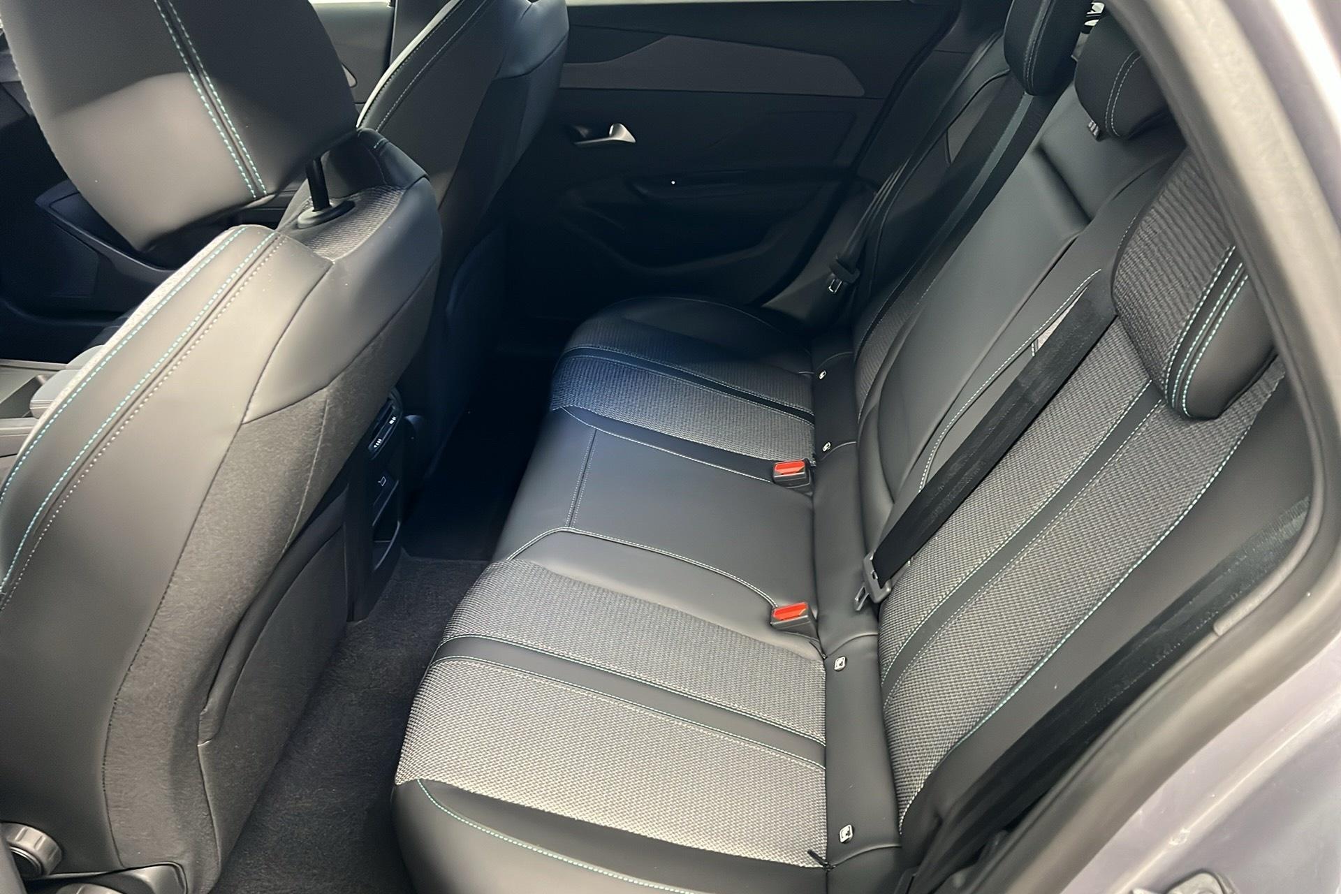 Peugeot 308 SW Hybrid 145 e-DCS6 Allure