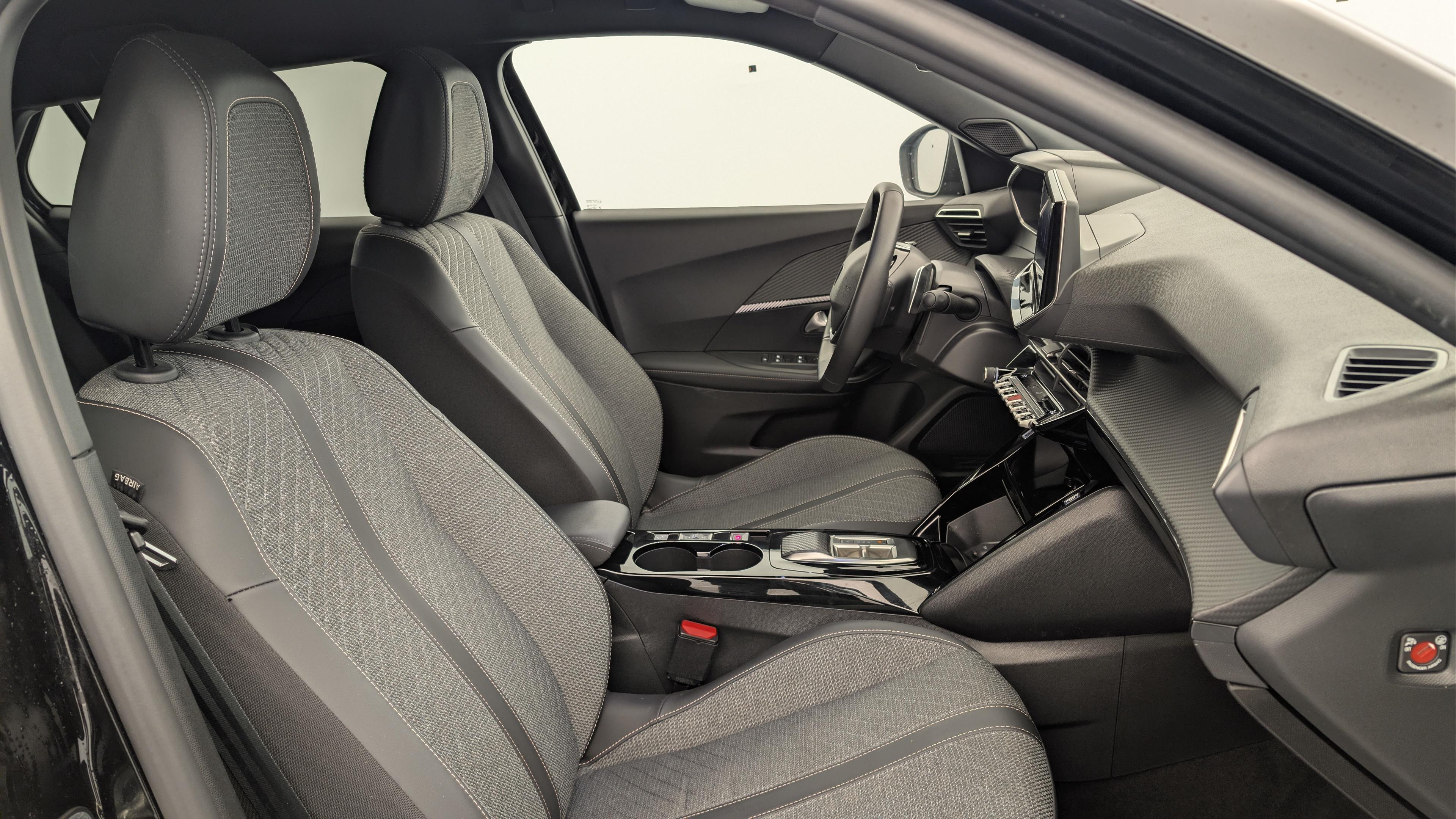 Peugeot 2008 Hybrid 136 e-DCS6 Allure