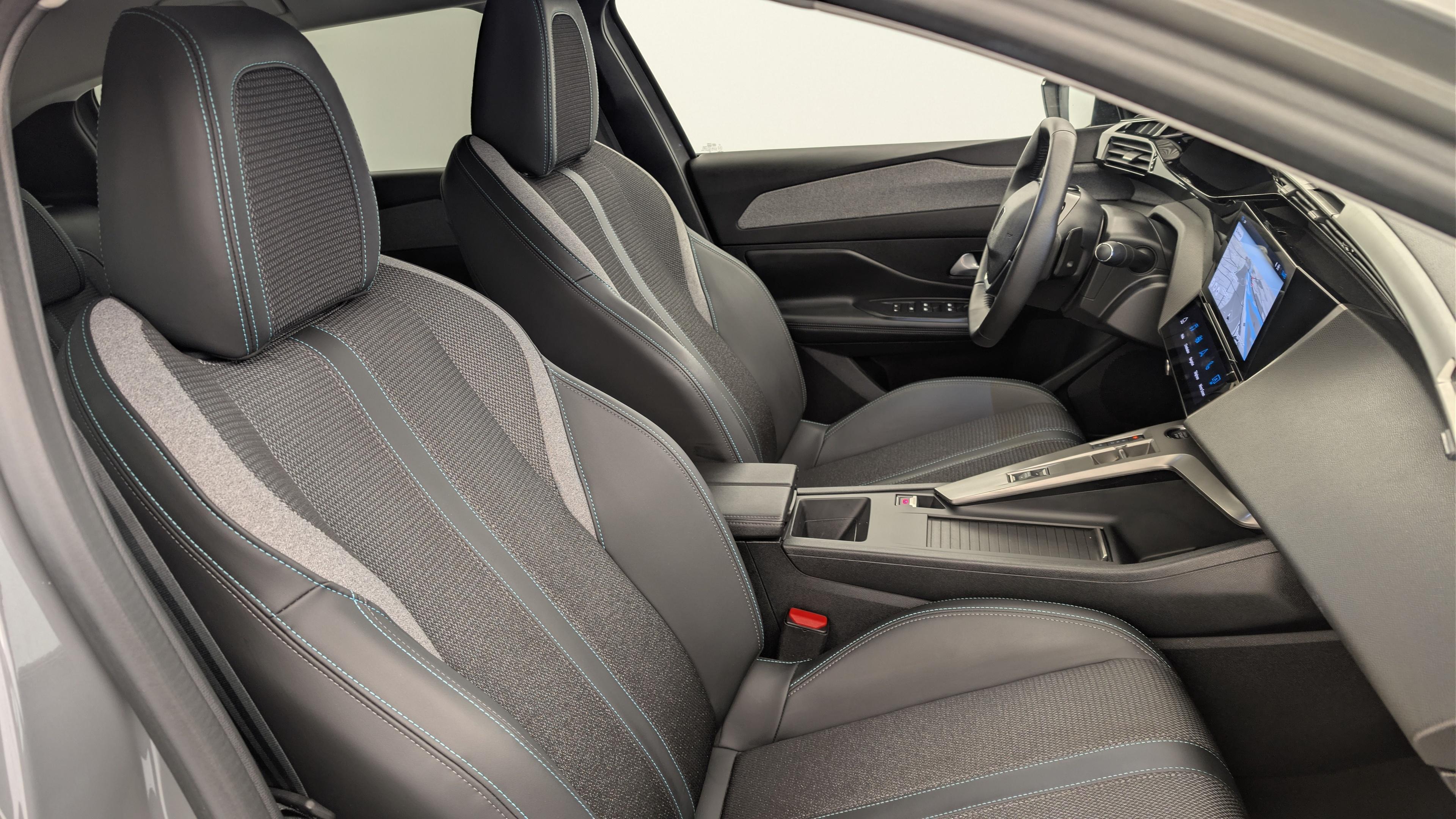 Peugeot 408 Hybrid 145 e-DCS6 Allure