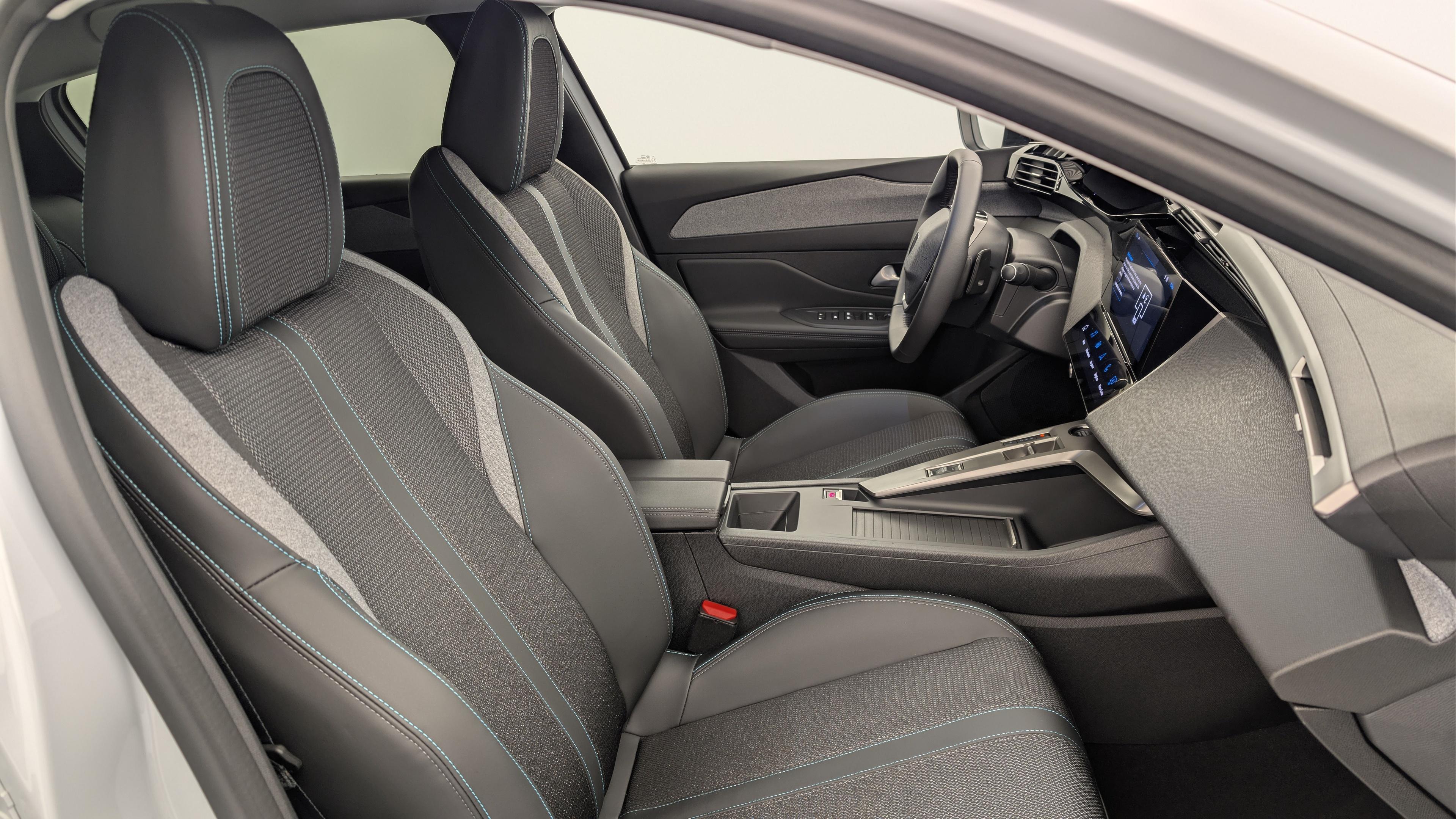 Peugeot 308 Hybrid 145 e-DCS6 Allure