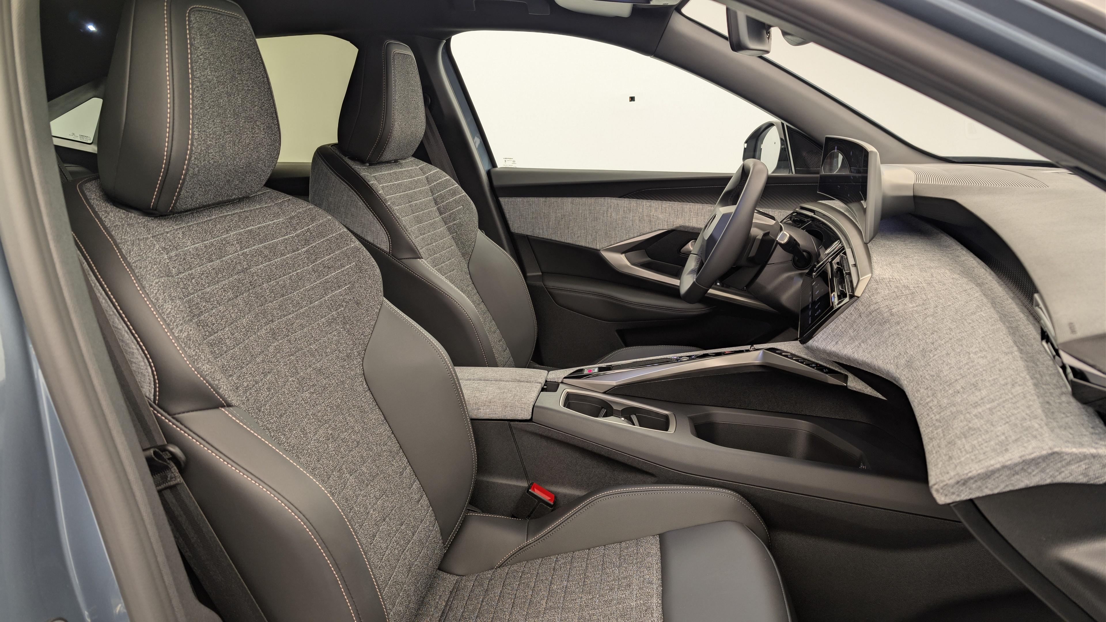 Peugeot 3008 Hybrid 145 e-DCS6 Allure