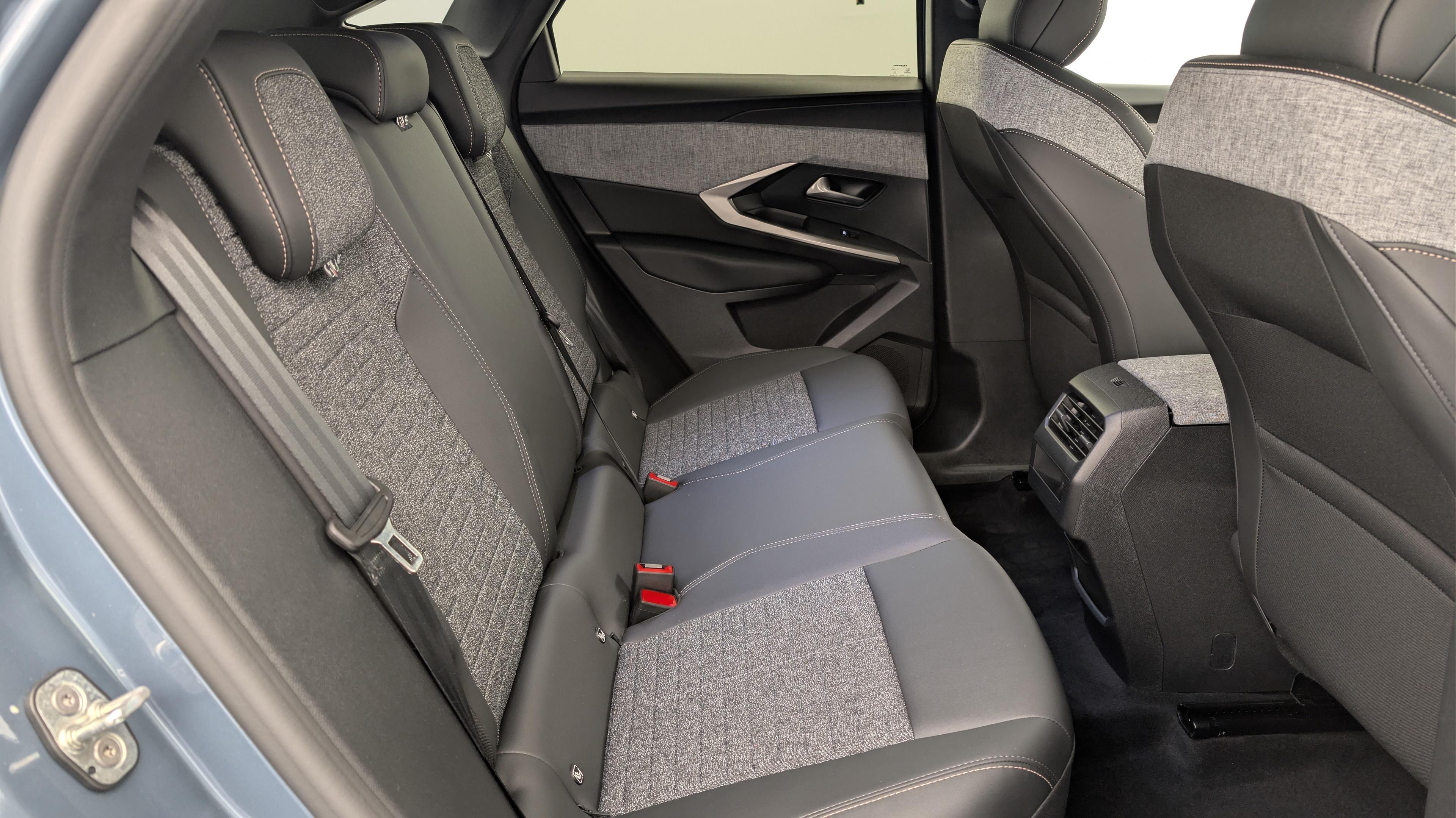 Peugeot 3008 Hybrid 145 e-DCS6 Allure