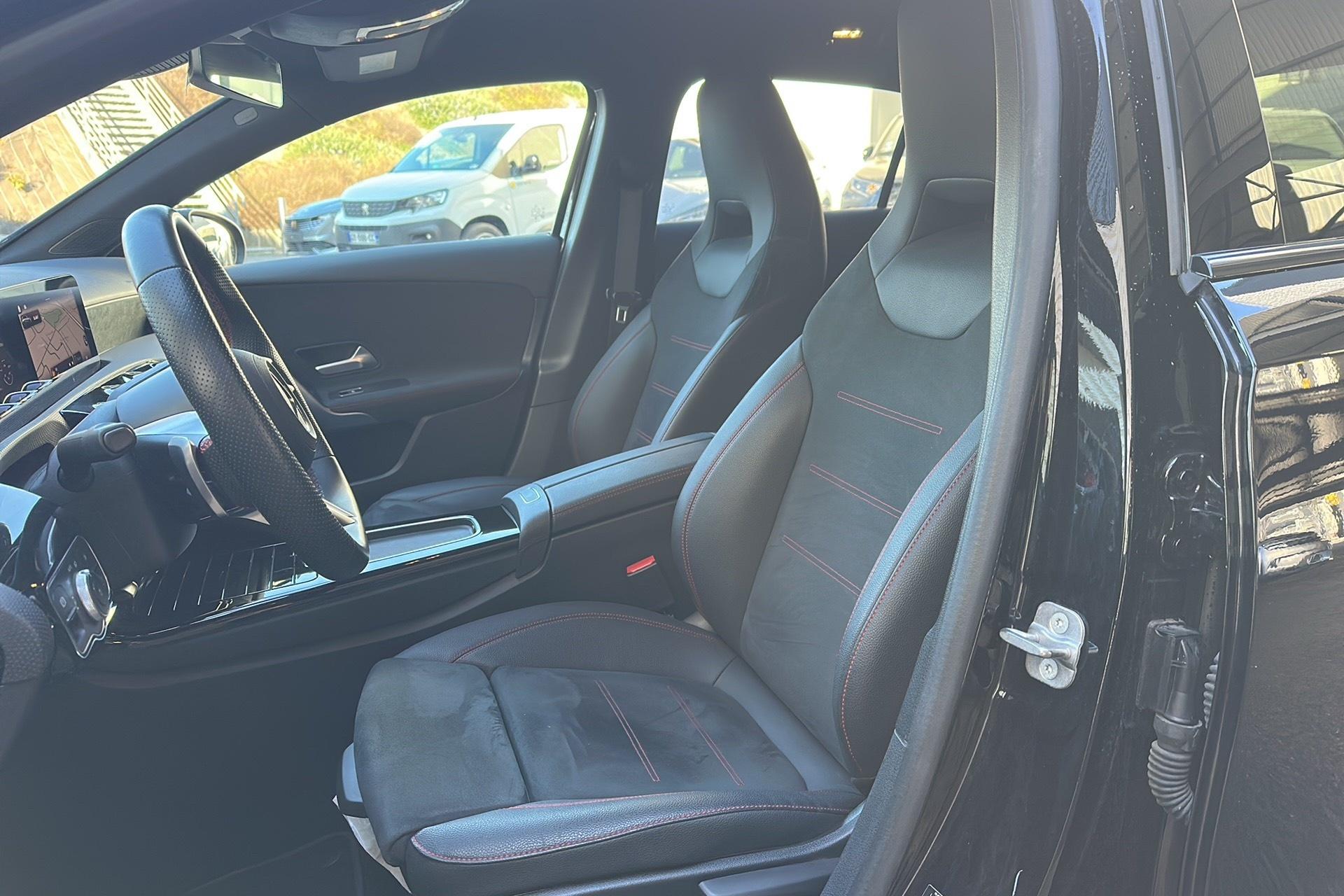 Mercedes-Benz Classe A 180 7G-DCT AMG LINE