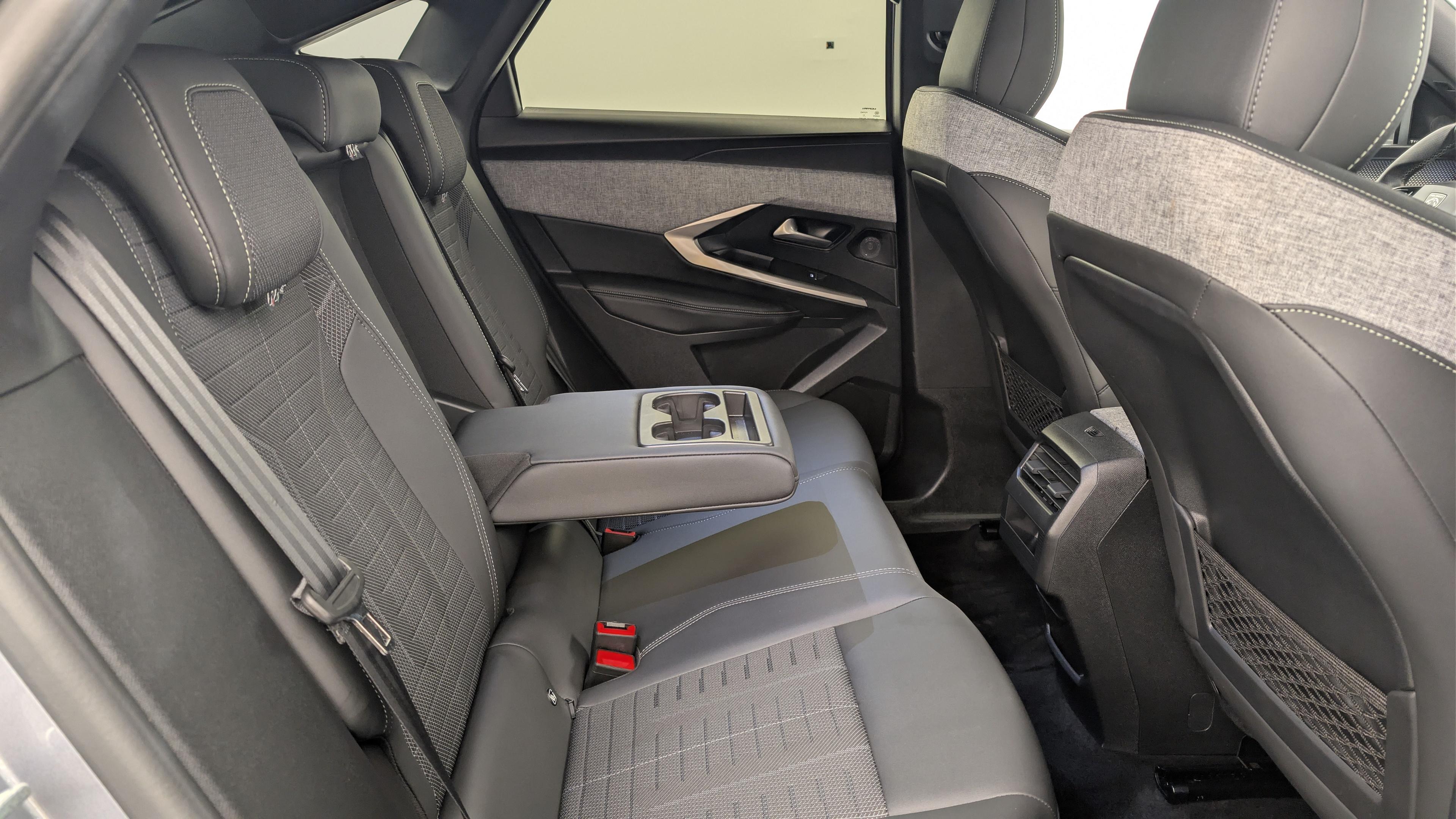 Peugeot 3008 Hybrid 145 e-DCS6 GT