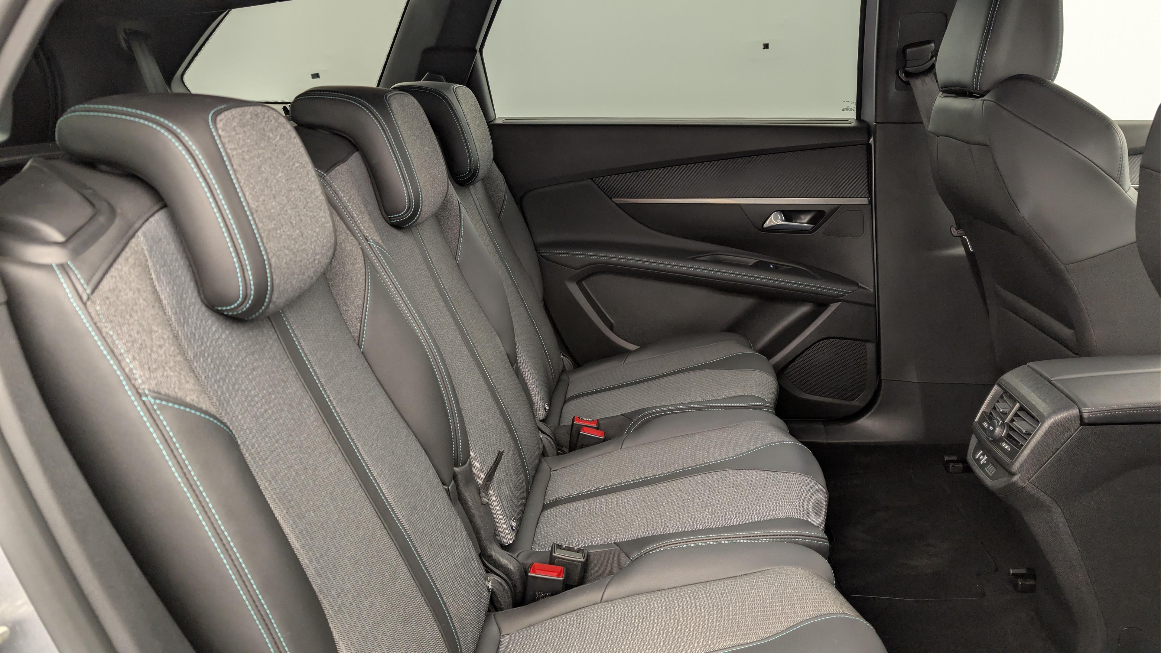 Peugeot 5008 Hybrid 136 e-DCS6 Allure Pack