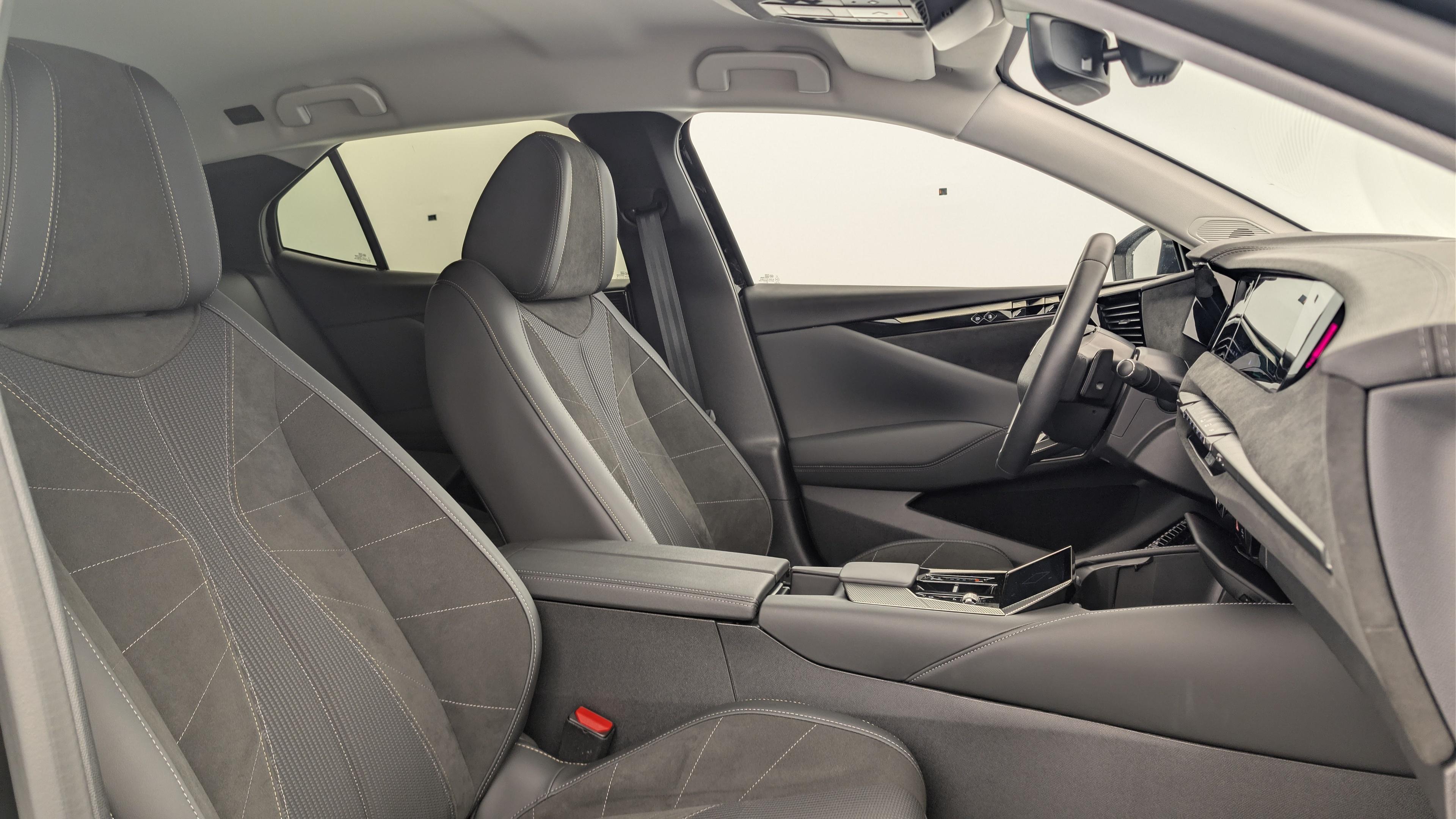 ds DS4 Hybride 145 e-DCT6 Etoile - Alcantara