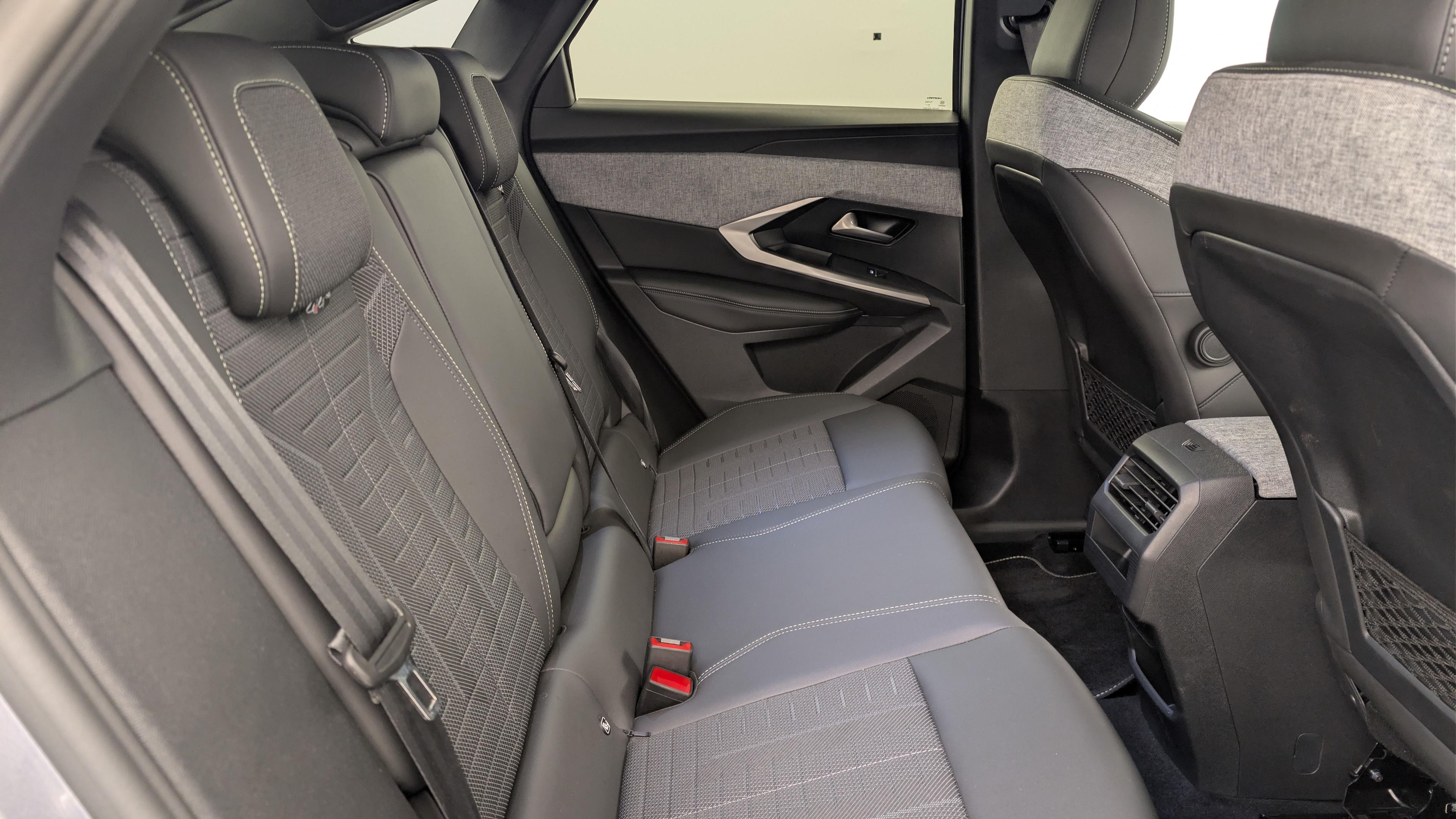 Peugeot 3008 Hybrid 145 e-DCS6 GT