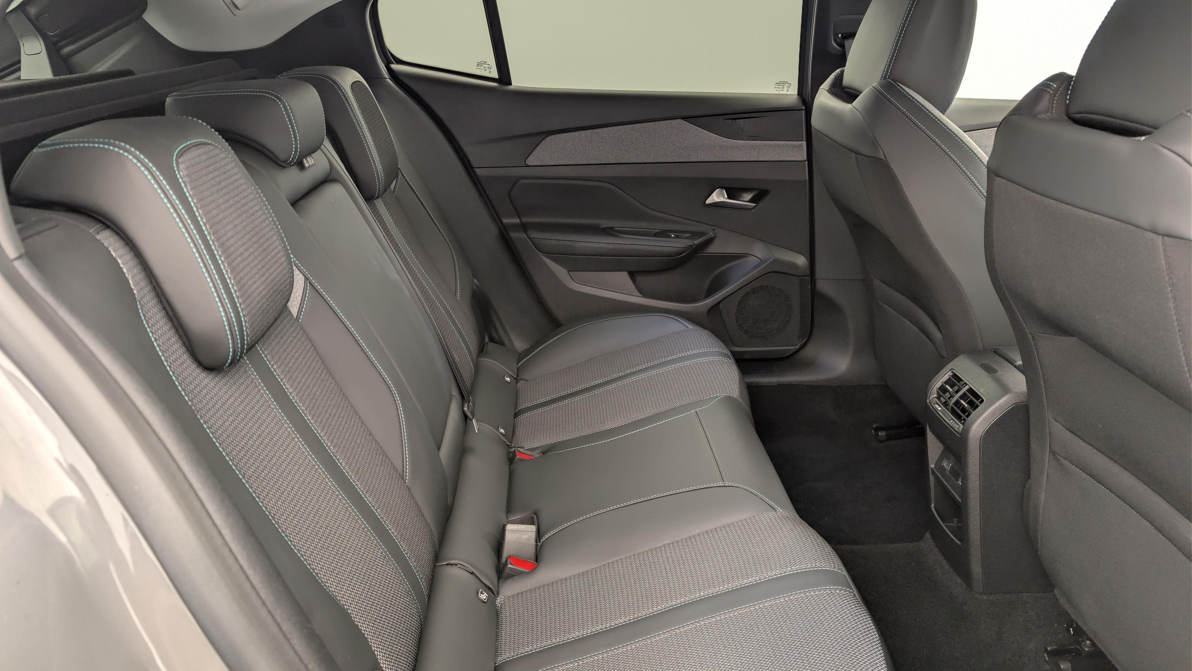 Peugeot 408 Hybrid 145 e-DCS6 Allure