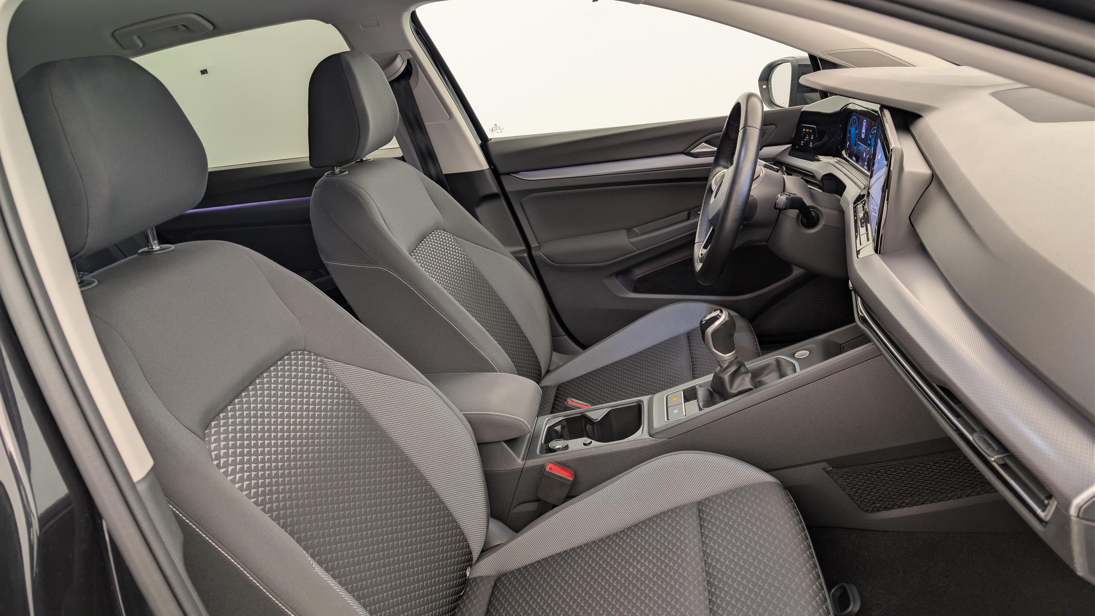 Volkswagen GOLF 8 1.0 TSI OPF 110 BVM6 ACTIVE