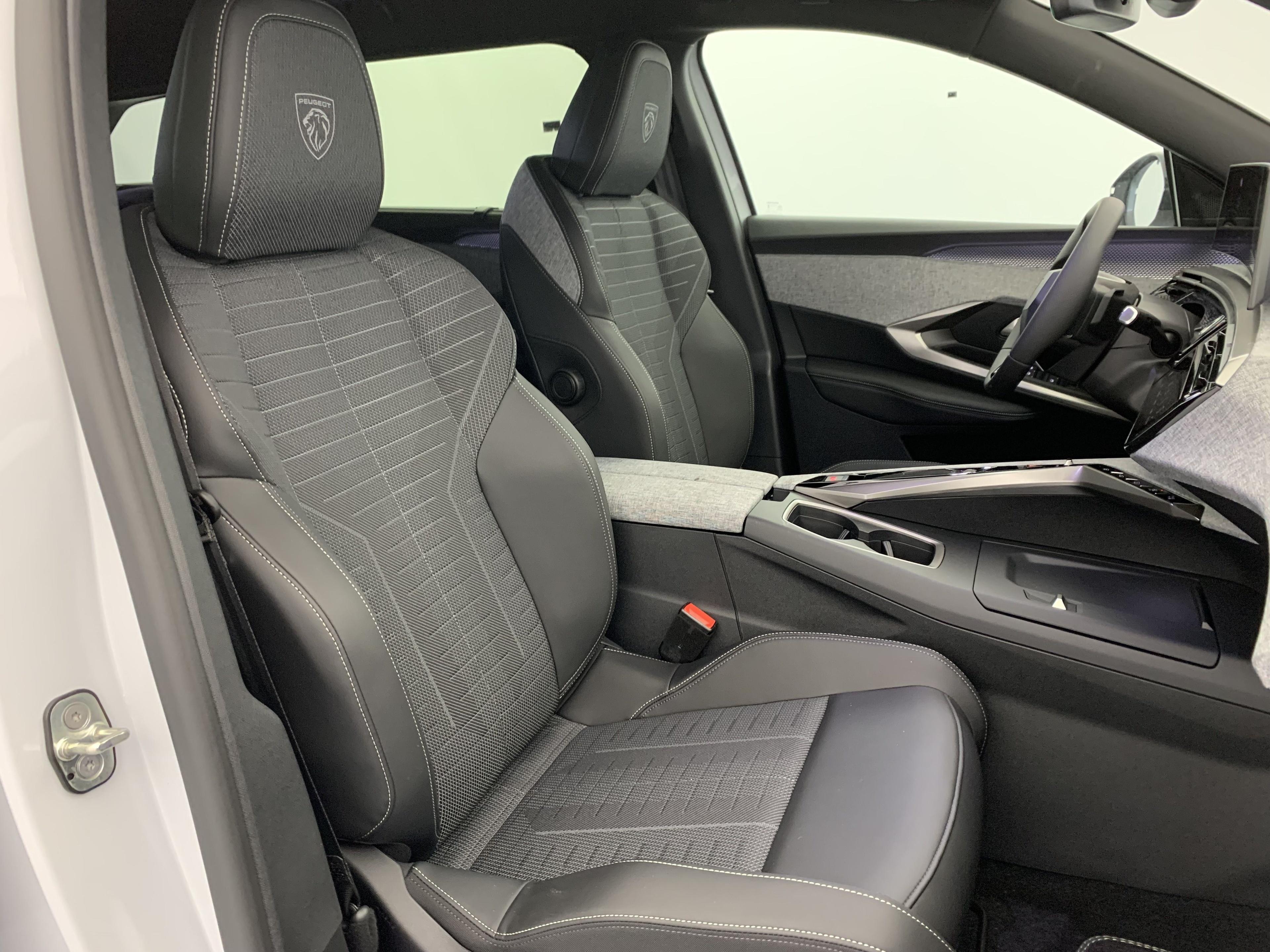 Peugeot 5008 Hybrid 145 e-DCS6 GT
